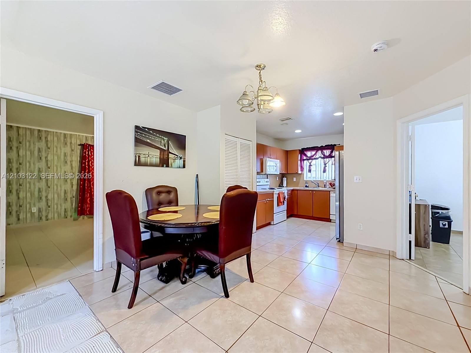113 NW 28th Terrace gallery image #8