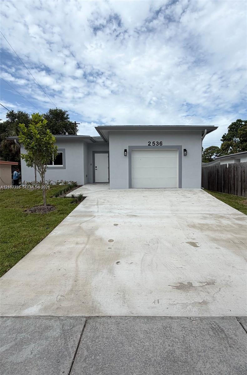 2536 NW 9th Court gallery image #1