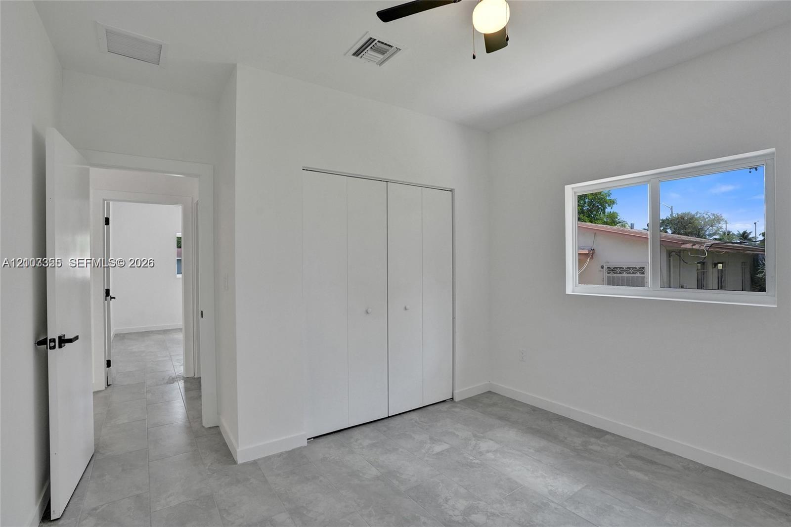 2536 NW 9th Court gallery image #10
