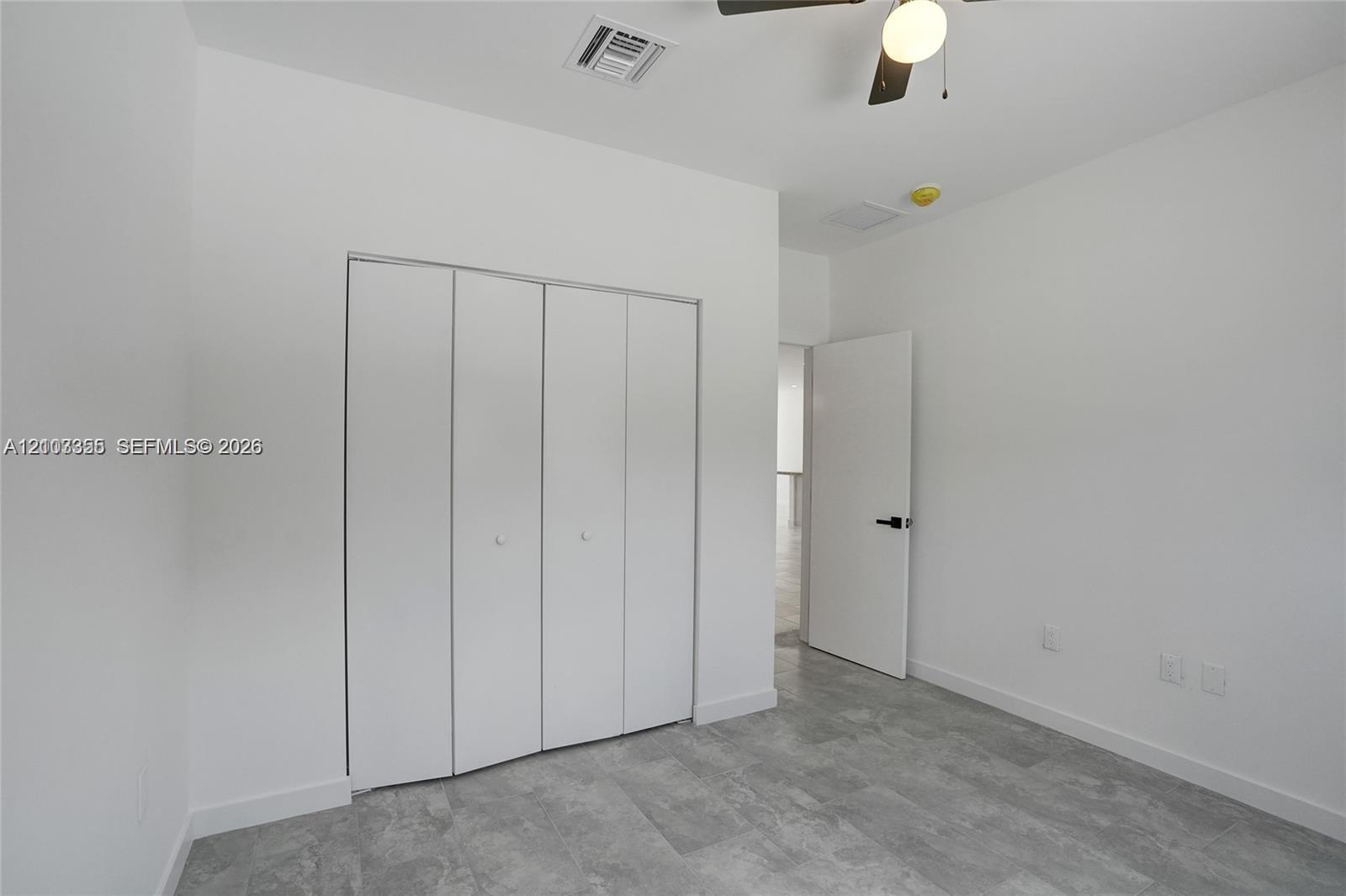 2536 NW 9th Court gallery image #14