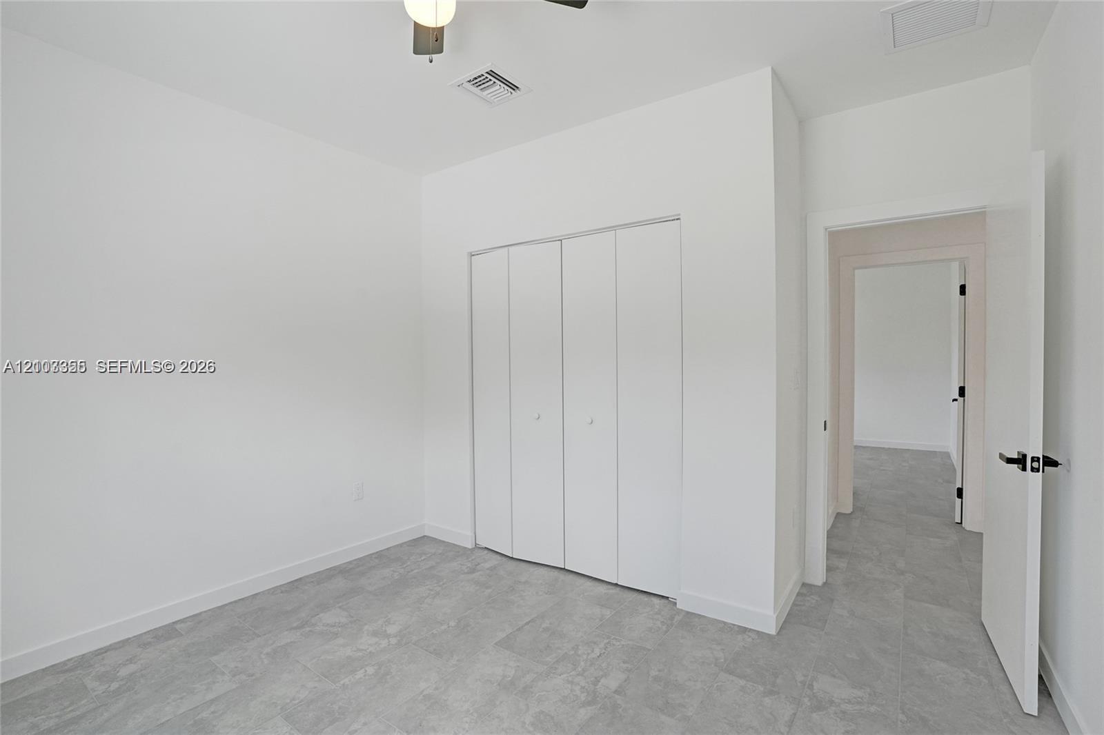 2536 NW 9th Court gallery image #23