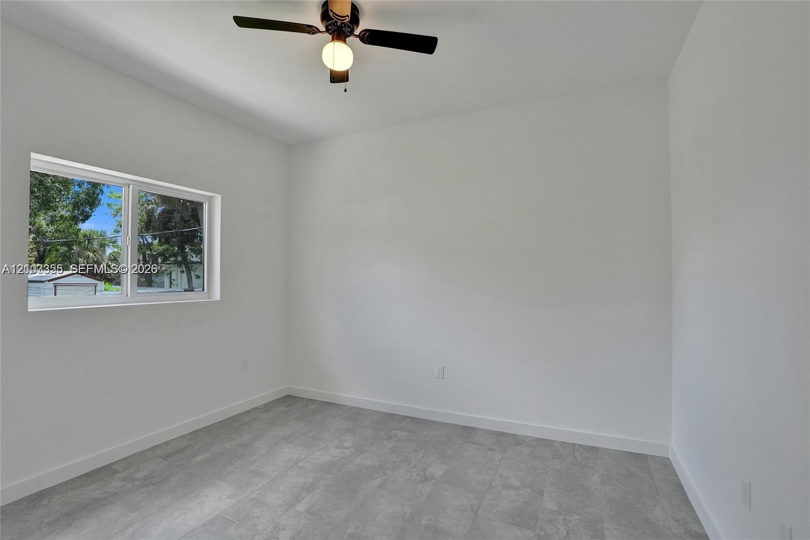 2536 NW 9th Court gallery image #9