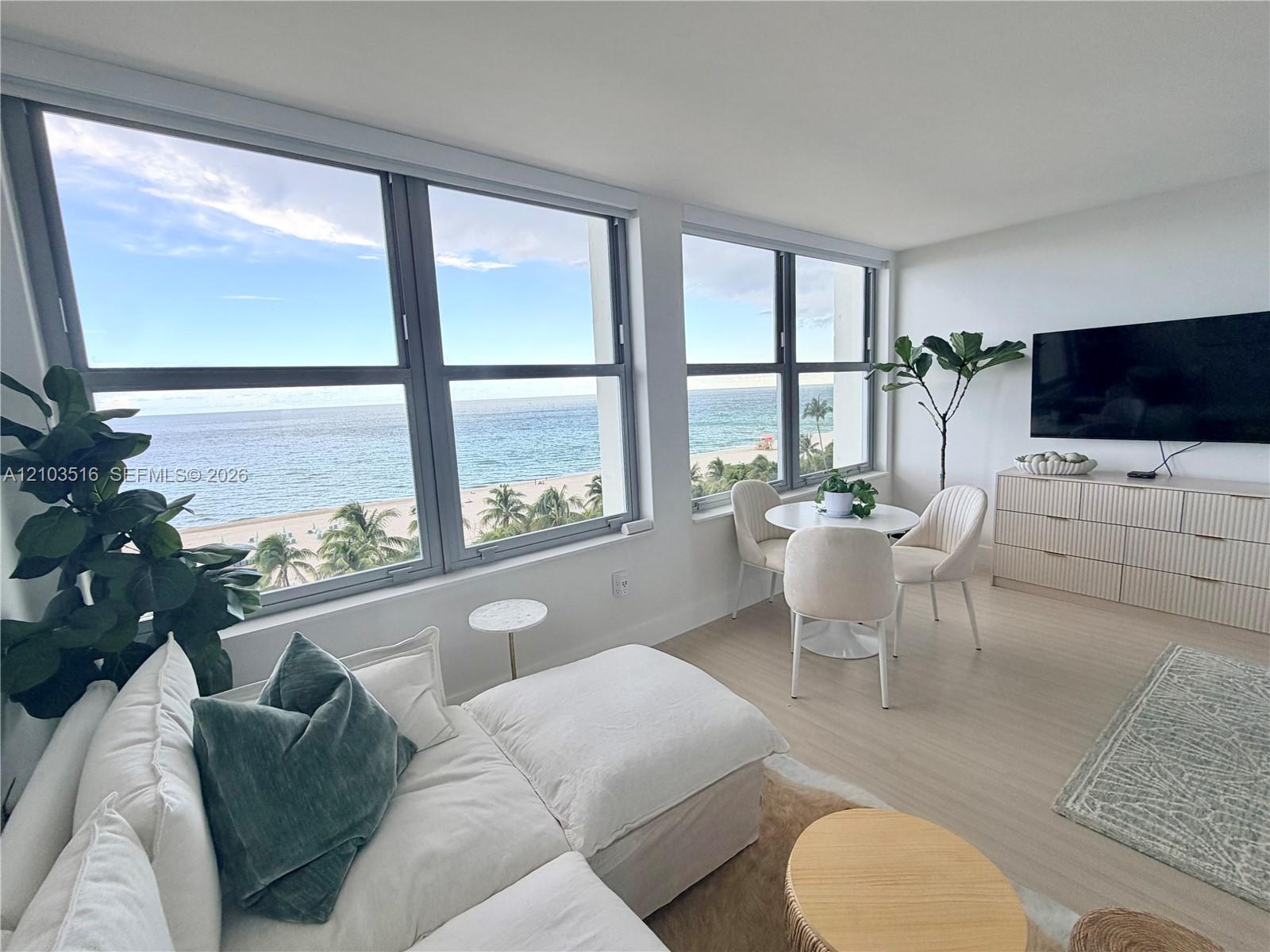 2899 Collins Avenue gallery image #1