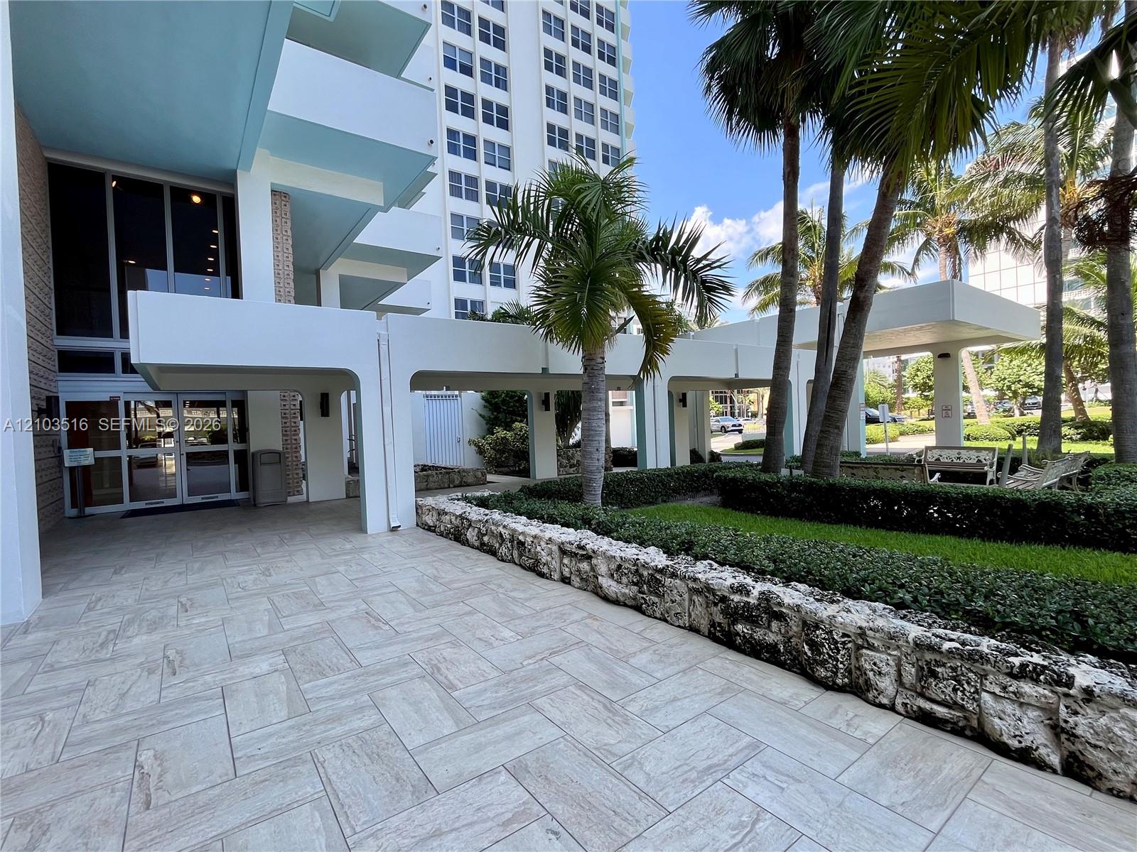 2899 Collins Avenue gallery image #22