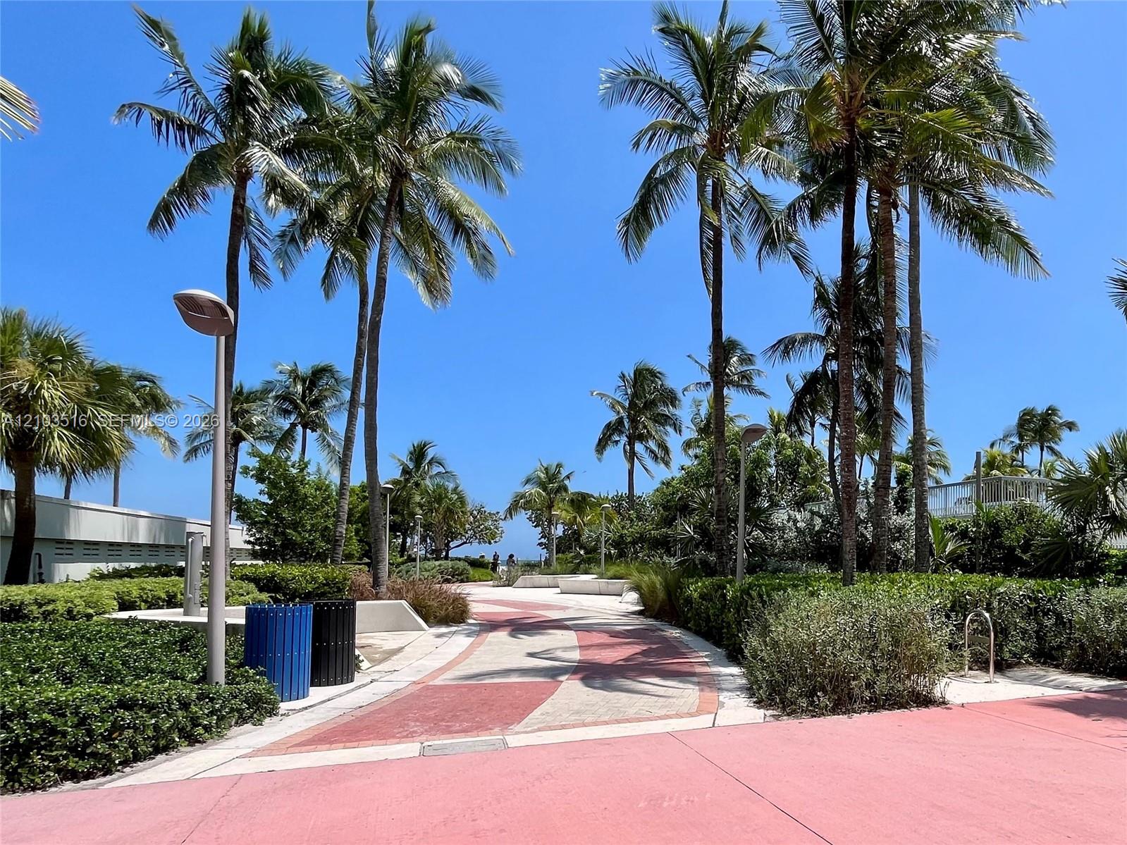 2899 Collins Avenue gallery image #23
