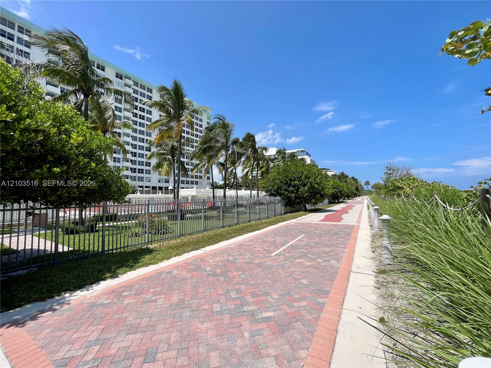2899 Collins Avenue gallery image #25