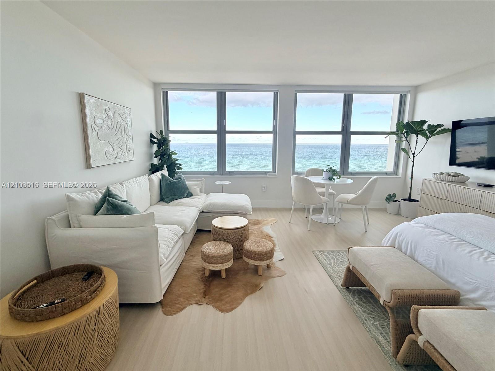2899 Collins Avenue gallery image #4