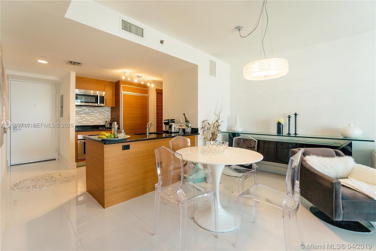 50 Biscayne Boulevard gallery image #3