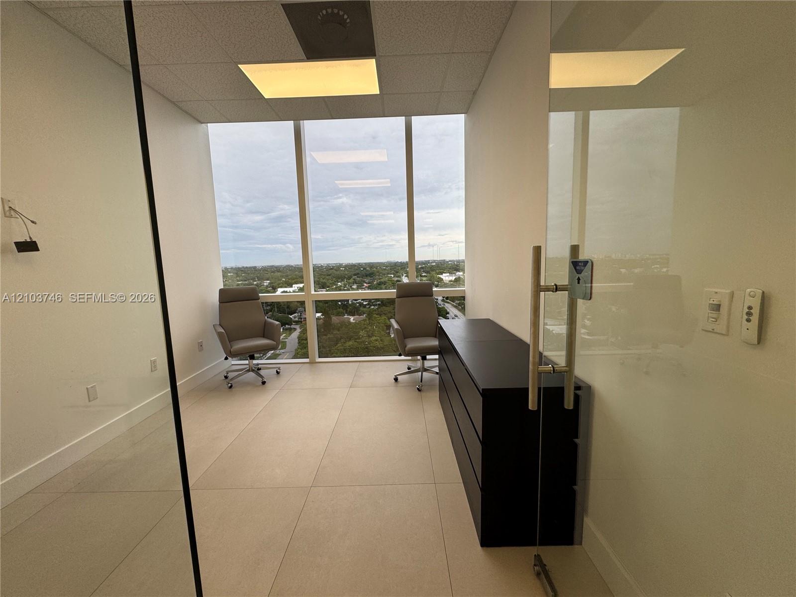 20200 W Dixie Highway gallery image #5