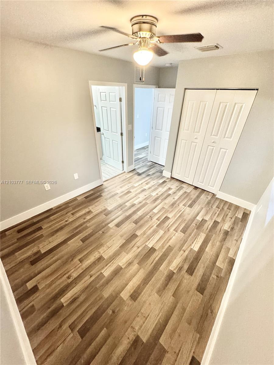 930 NW 2nd Street gallery image #10