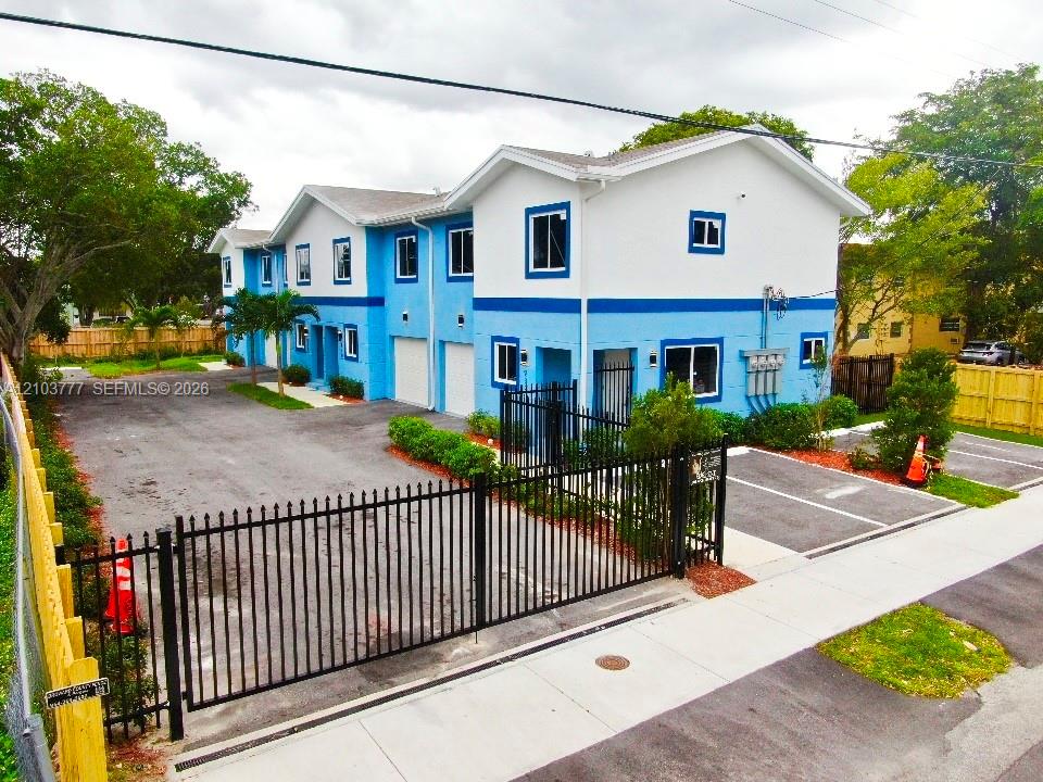 930 NW 2nd Street gallery image #24