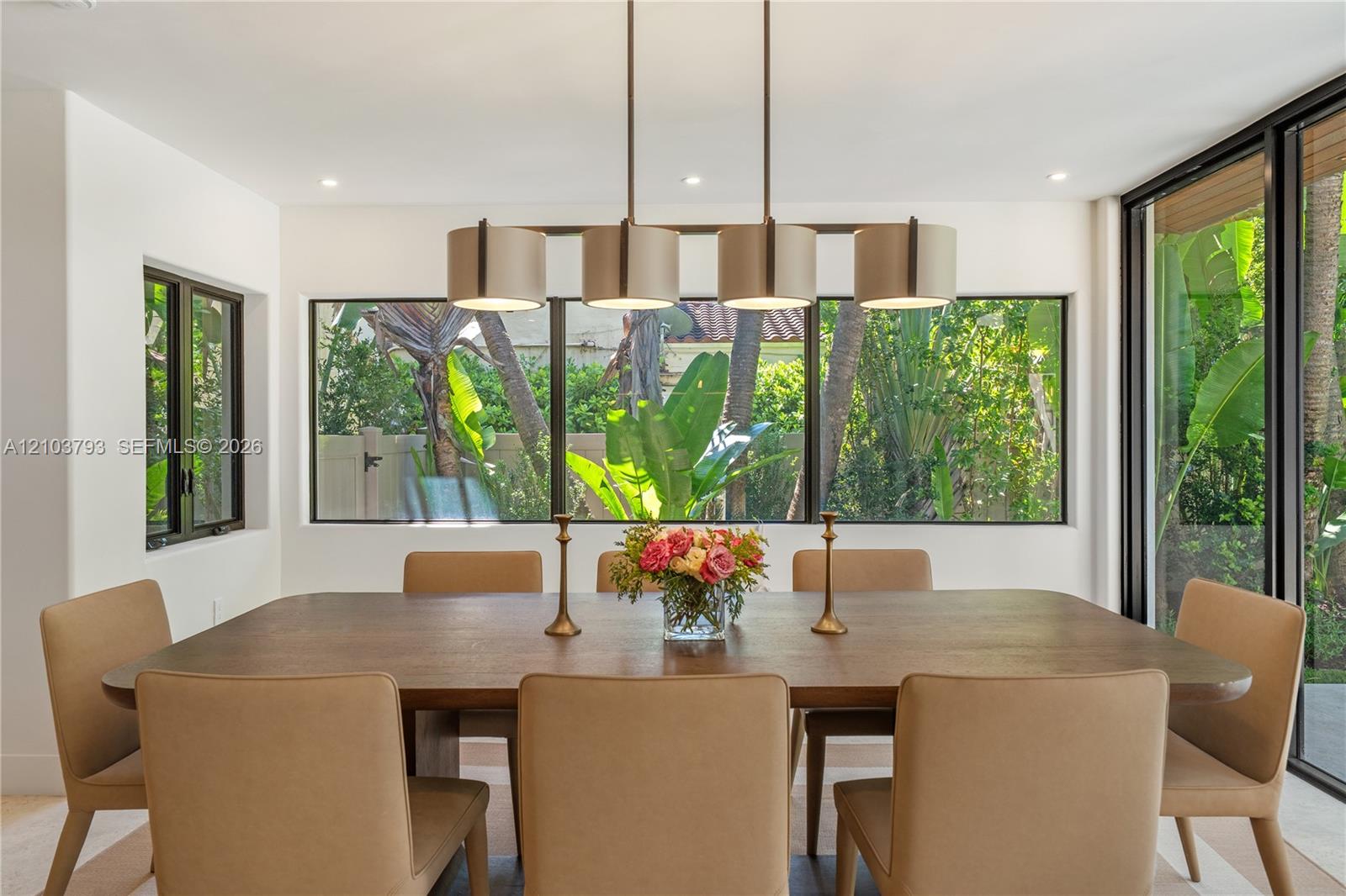 3426 Prairie Avenue gallery image #9