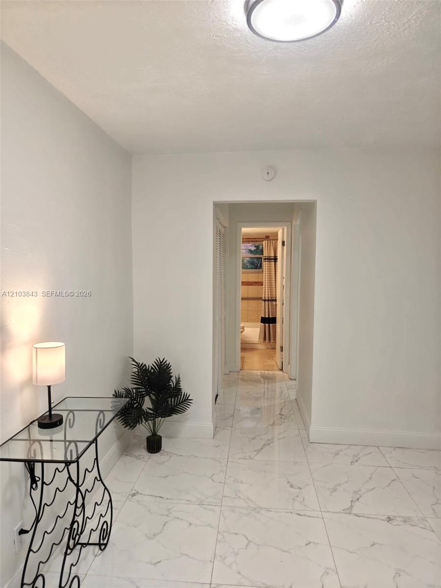 915 Jefferson Avenue gallery image #5