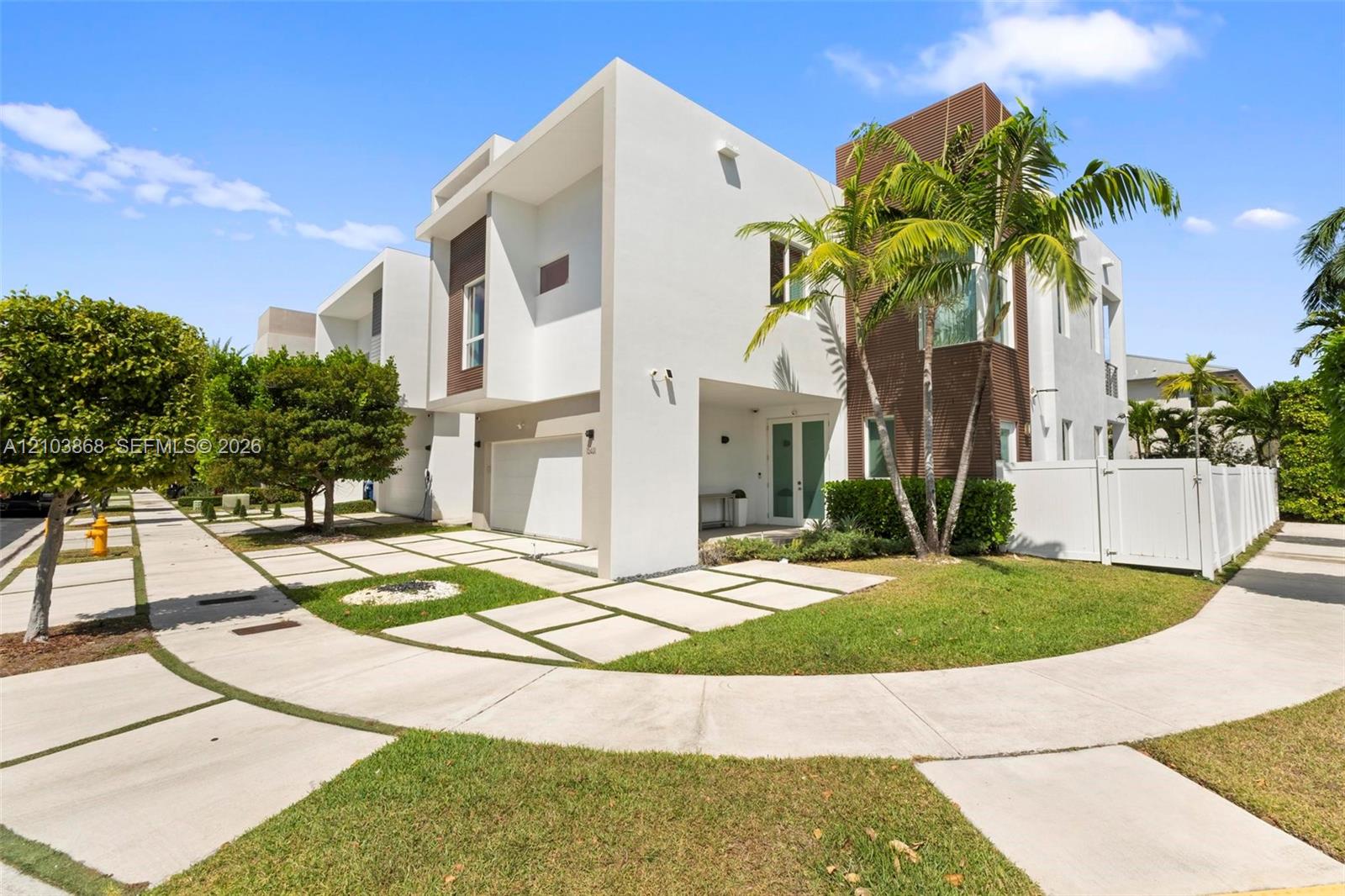 10431 NW 68th Terrace