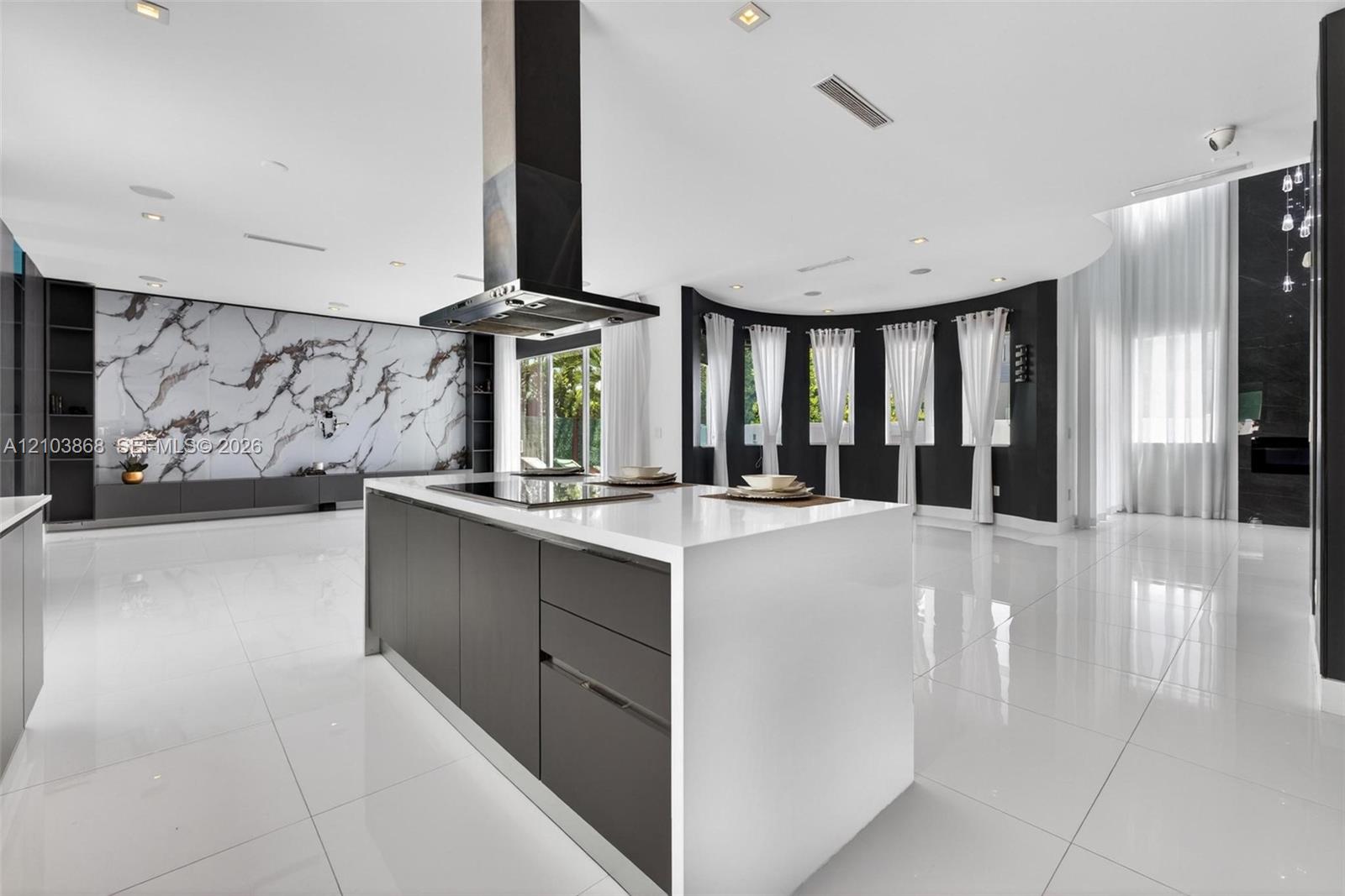 10431 NW 68th Terrace gallery image #17