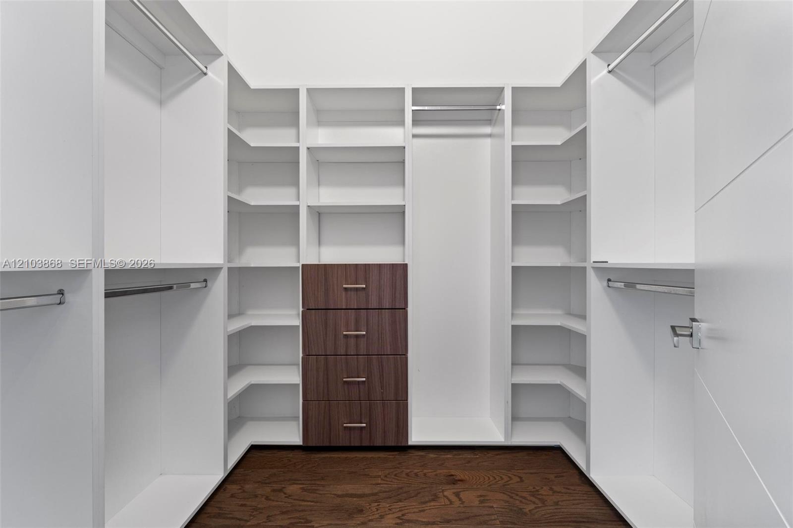 10431 NW 68th Terrace gallery image #32
