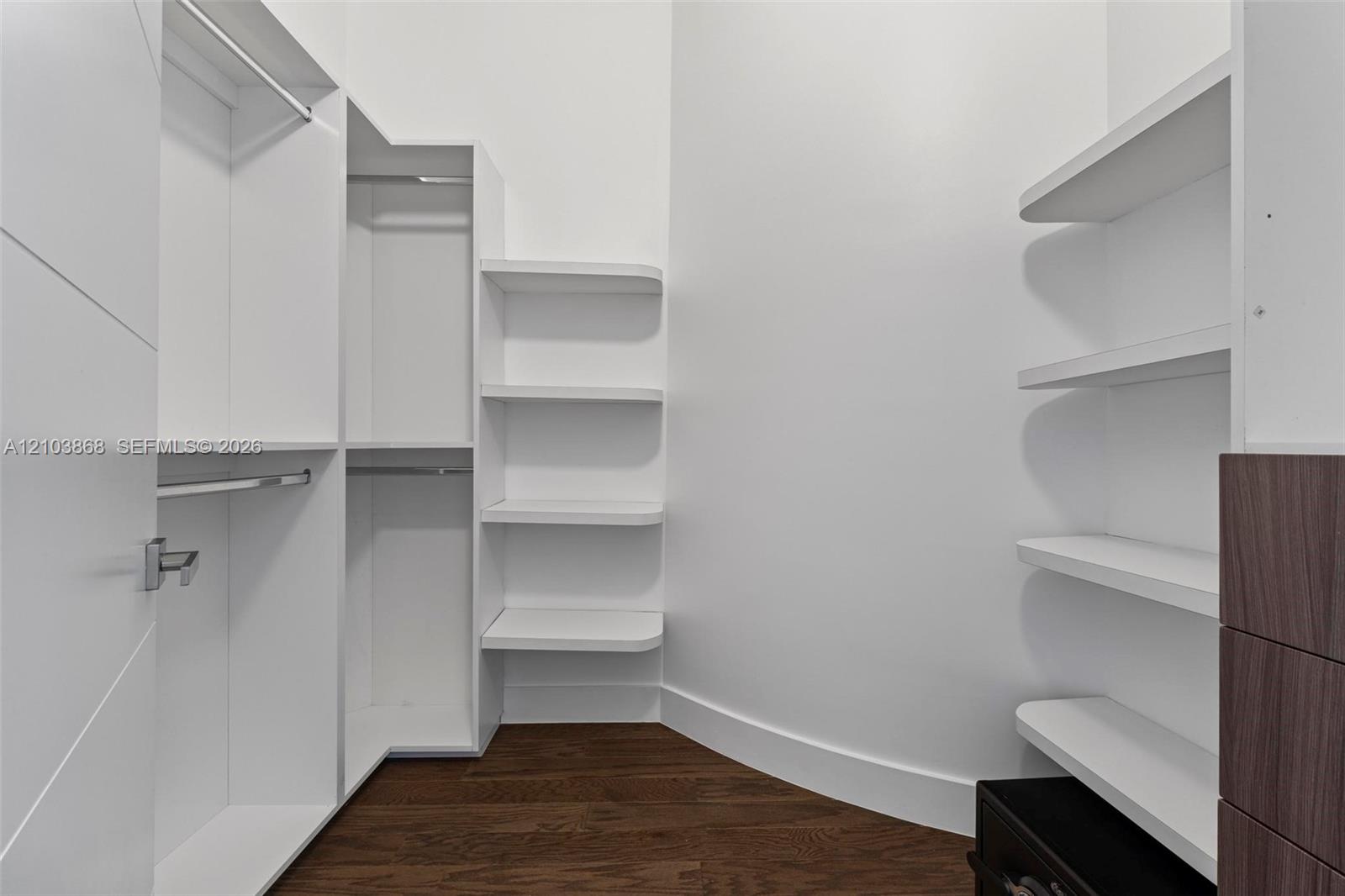 10431 NW 68th Terrace gallery image #33