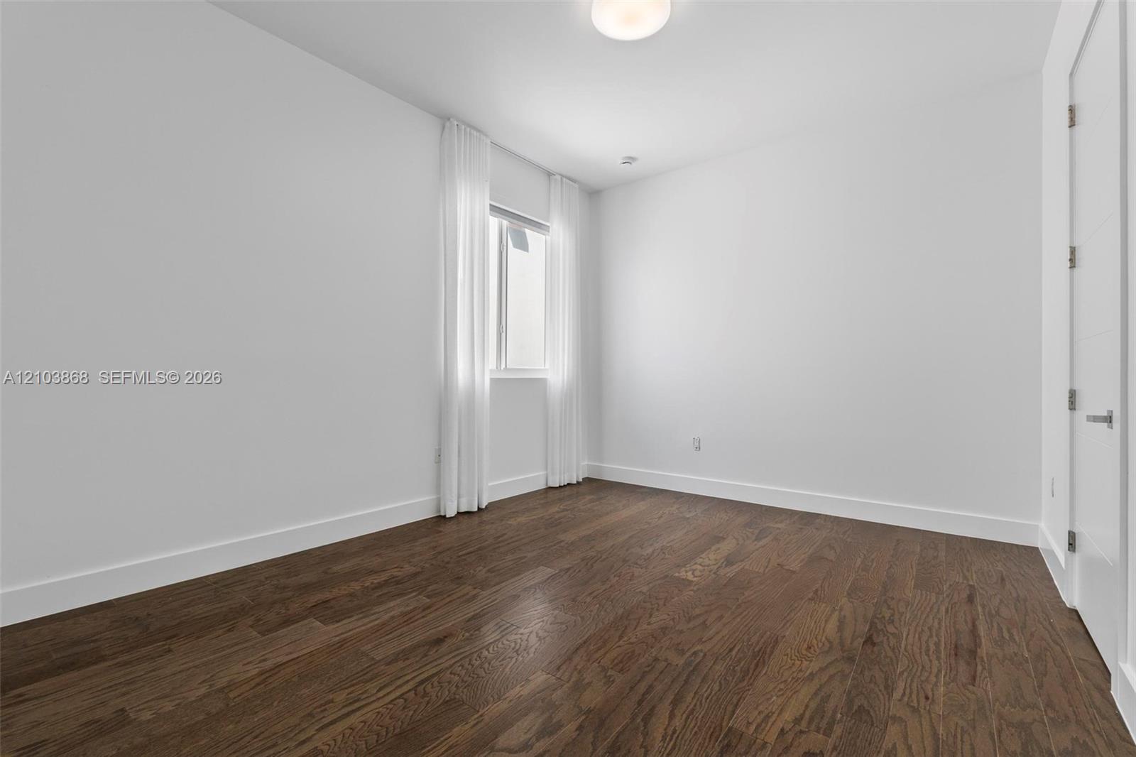 10431 NW 68th Terrace gallery image #34