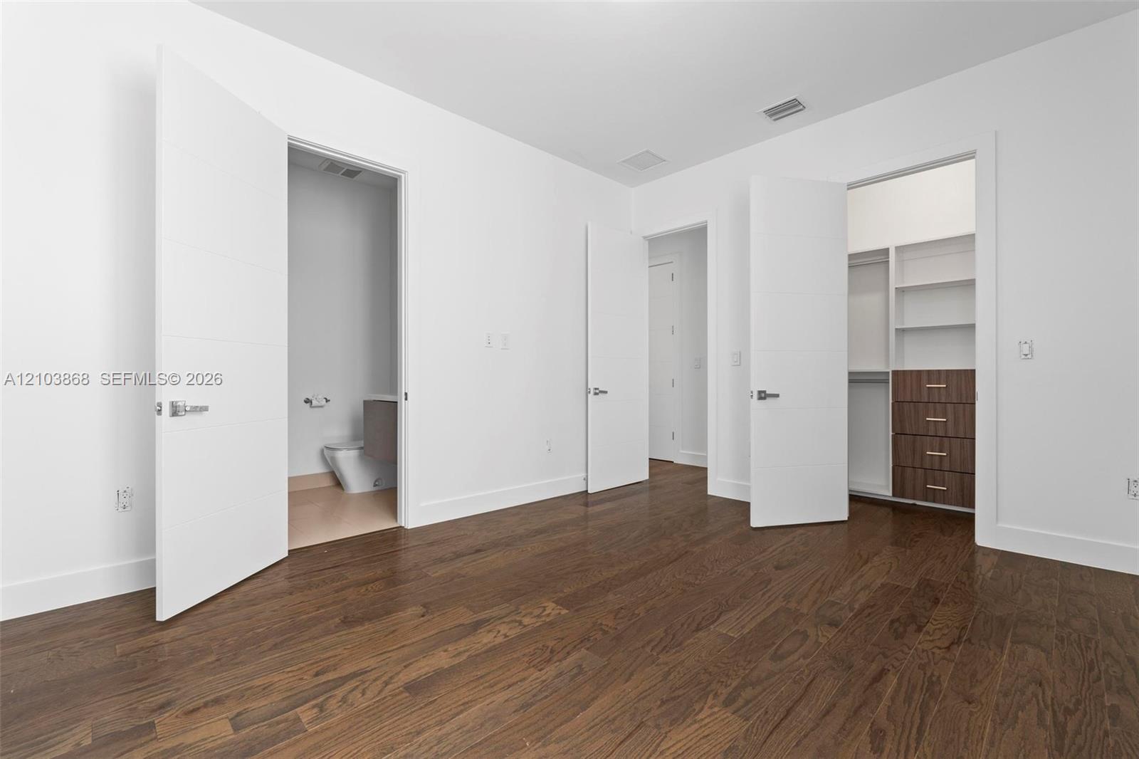 10431 NW 68th Terrace gallery image #35