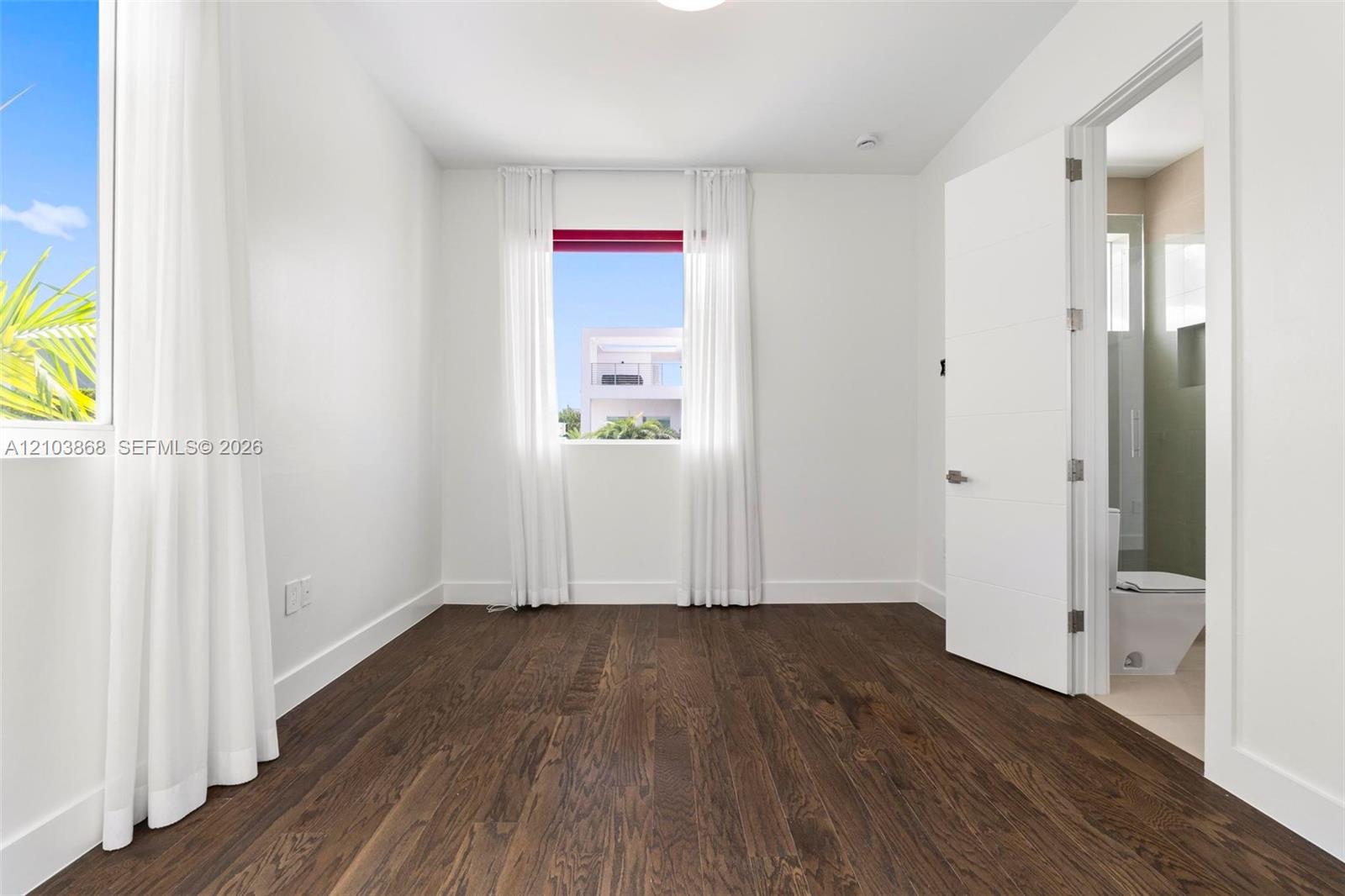 10431 NW 68th Terrace gallery image #41