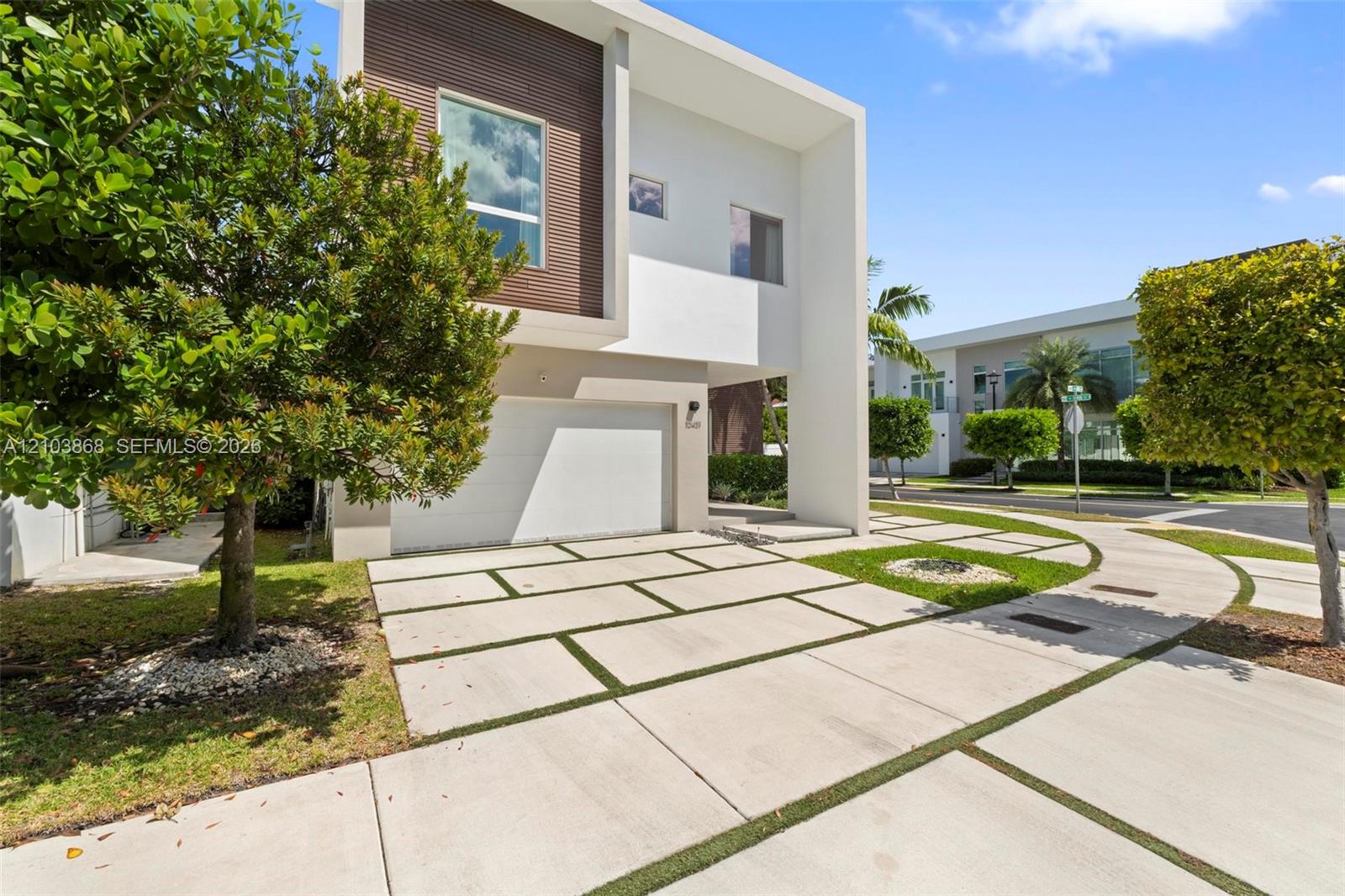 10431 NW 68th Terrace gallery image #50