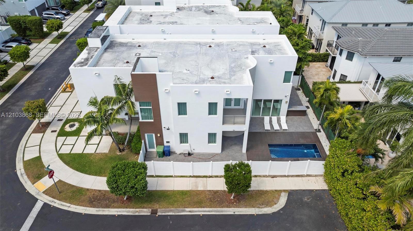 10431 NW 68th Terrace gallery image #52