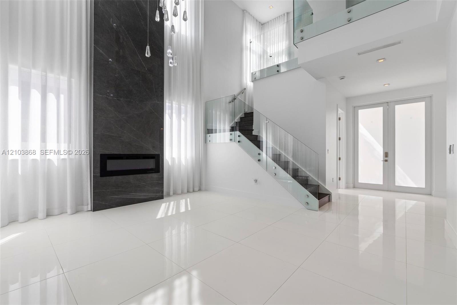 10431 NW 68th Terrace gallery image #6