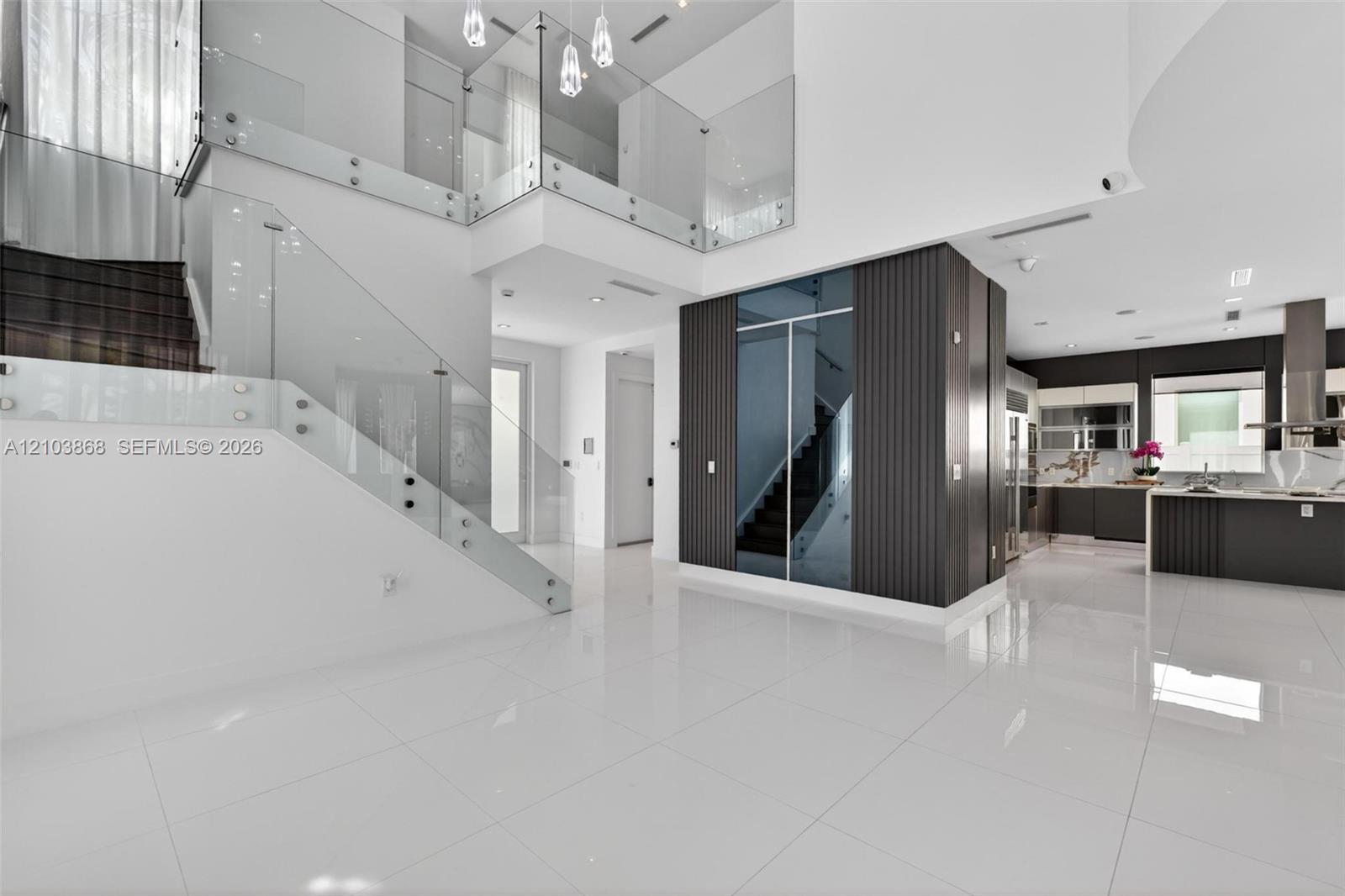 10431 NW 68th Terrace gallery image #8