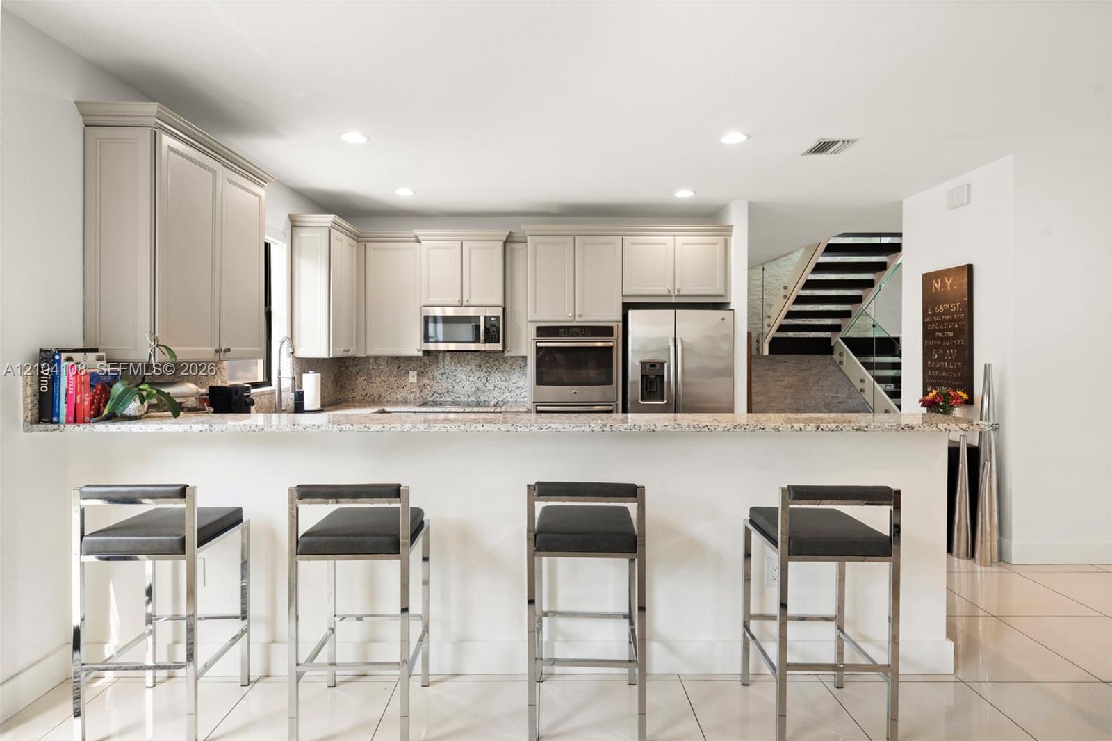 9890 NW 86th Terrace gallery image #30