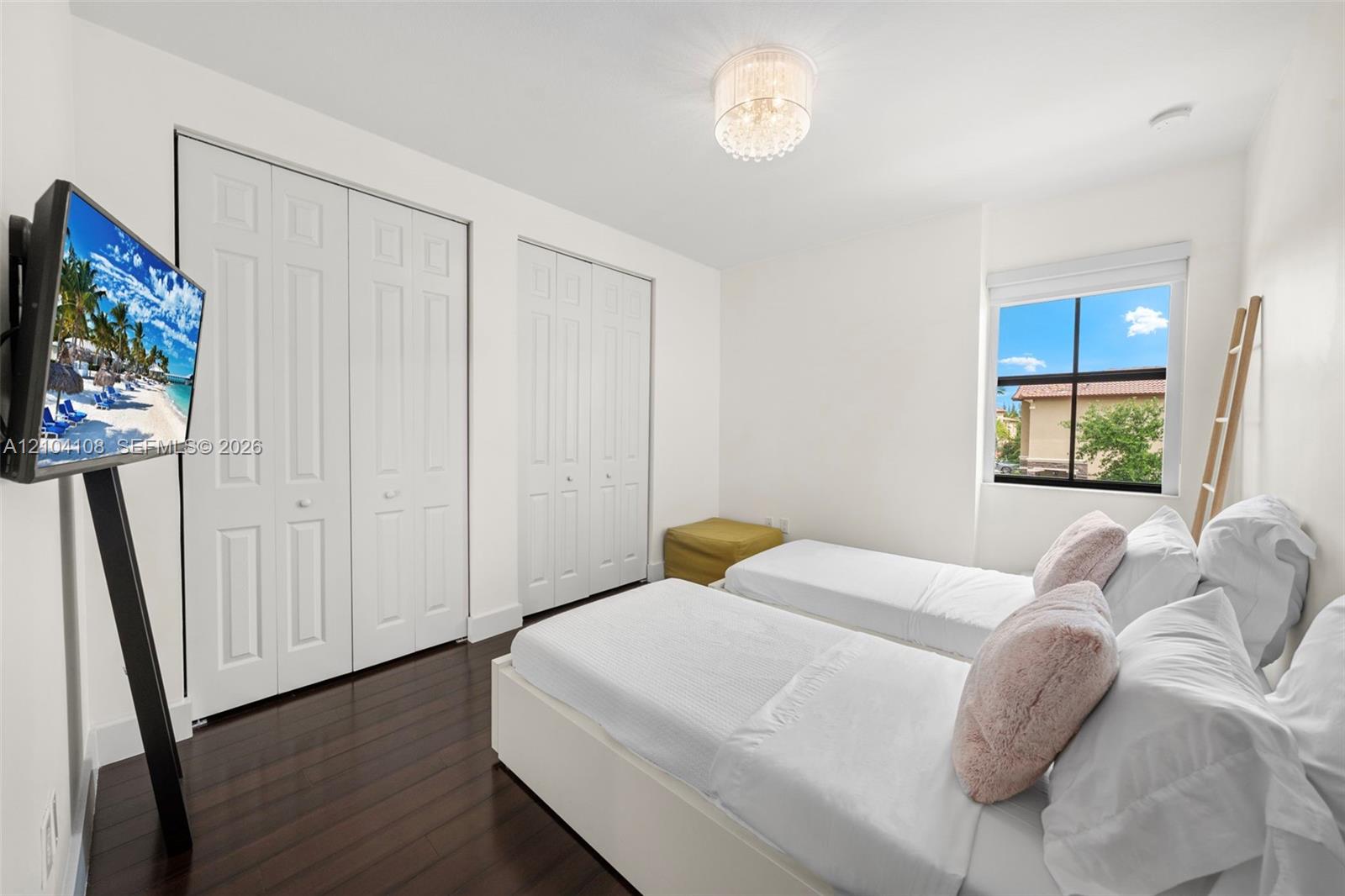 9890 NW 86th Terrace gallery image #41