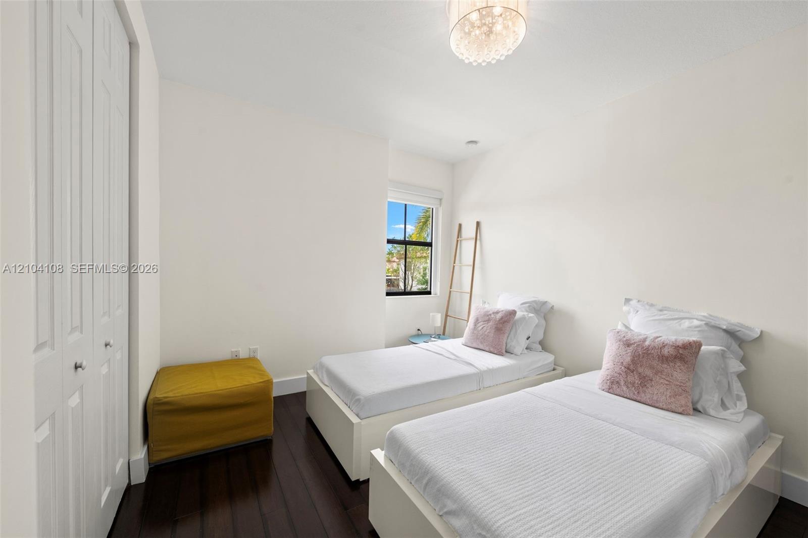 9890 NW 86th Terrace gallery image #42