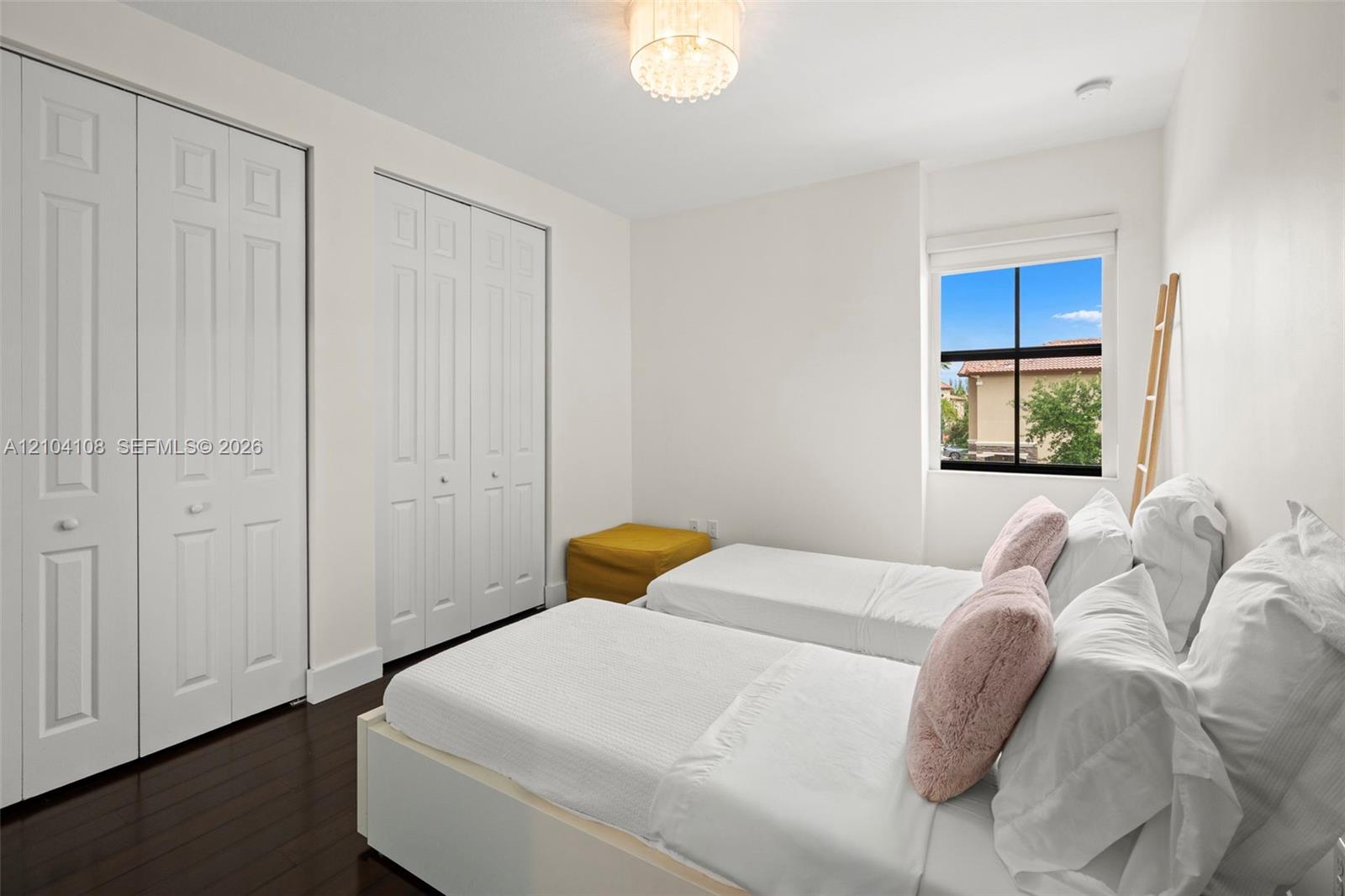 9890 NW 86th Terrace gallery image #43