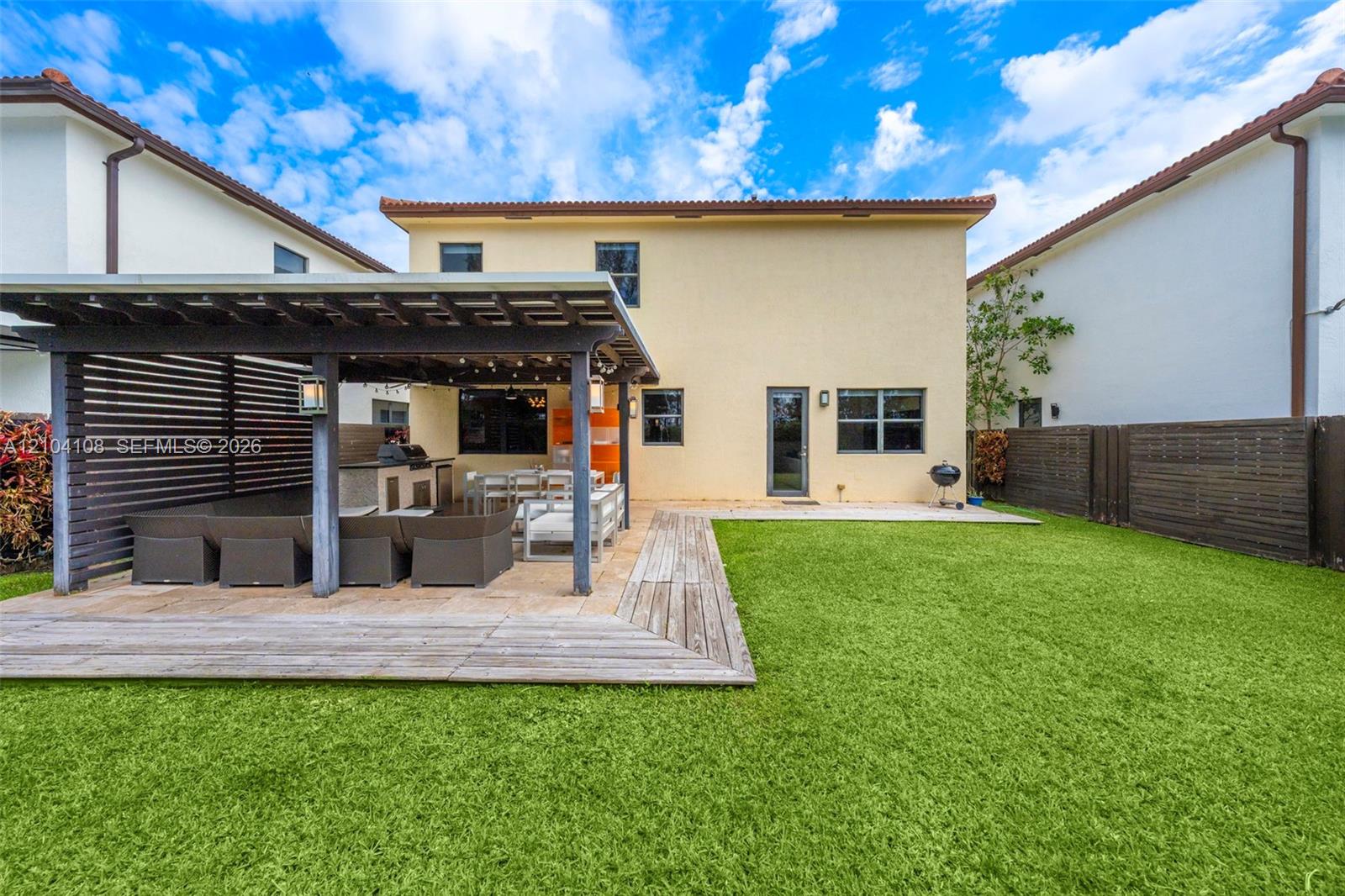 9890 NW 86th Terrace gallery image #65