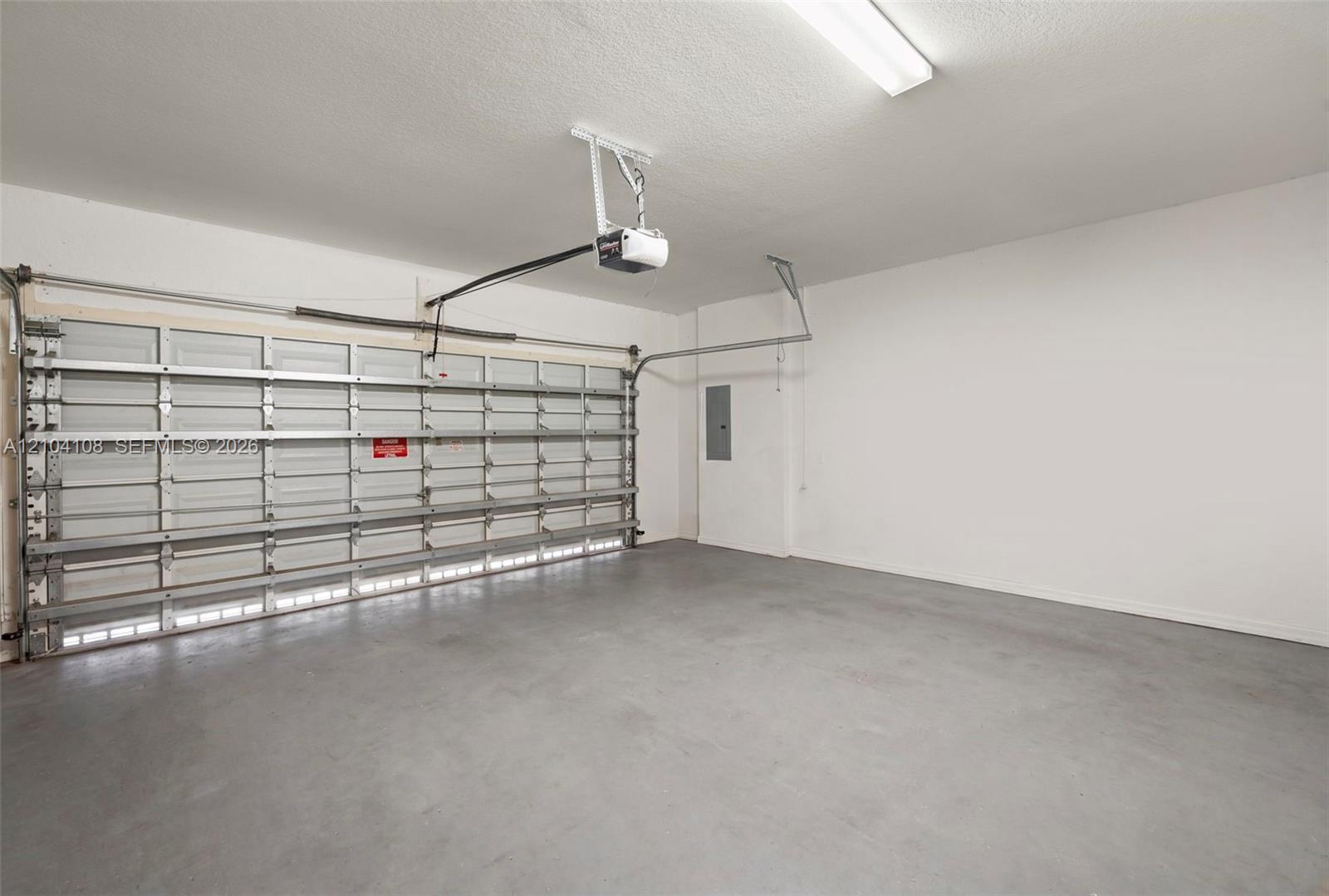 9890 NW 86th Terrace gallery image #71