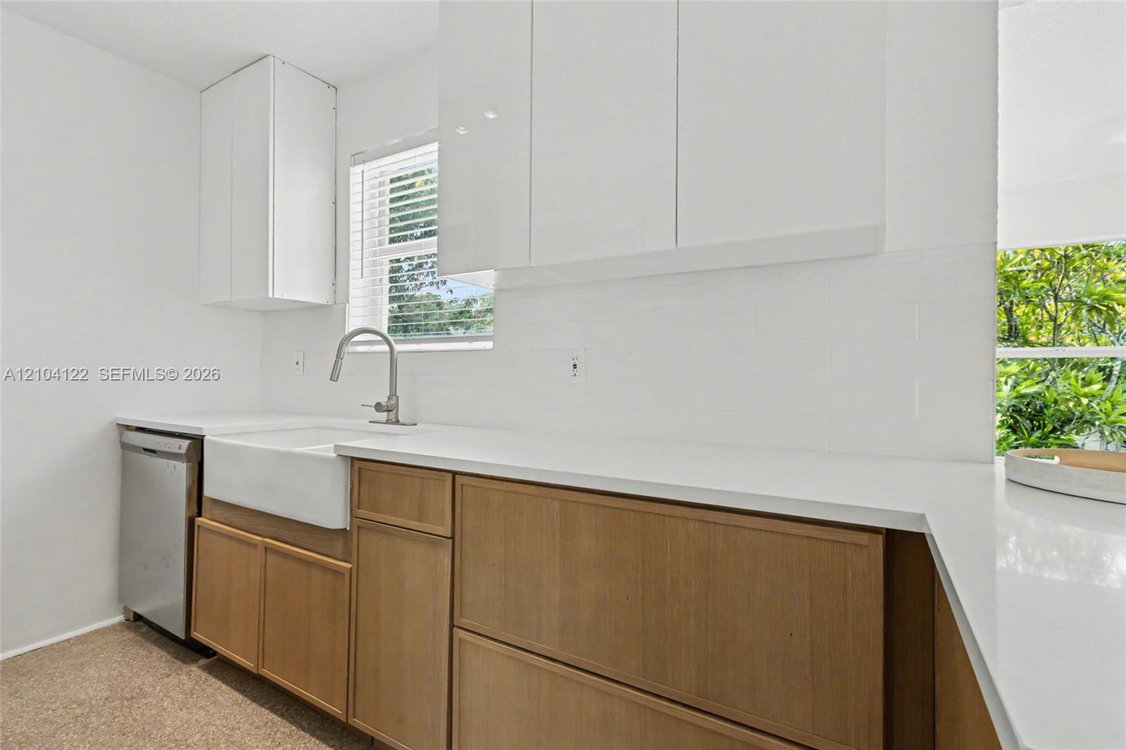 471 SW 27th Terrace gallery image #15