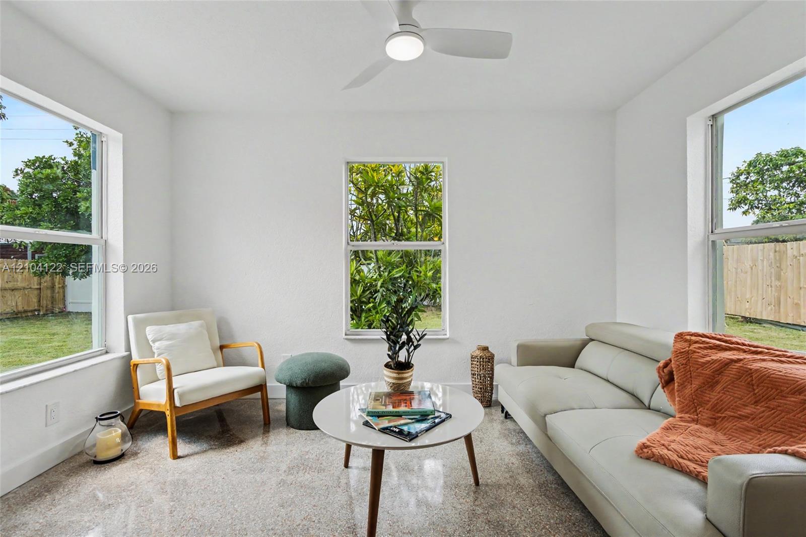 471 SW 27th Terrace gallery image #16