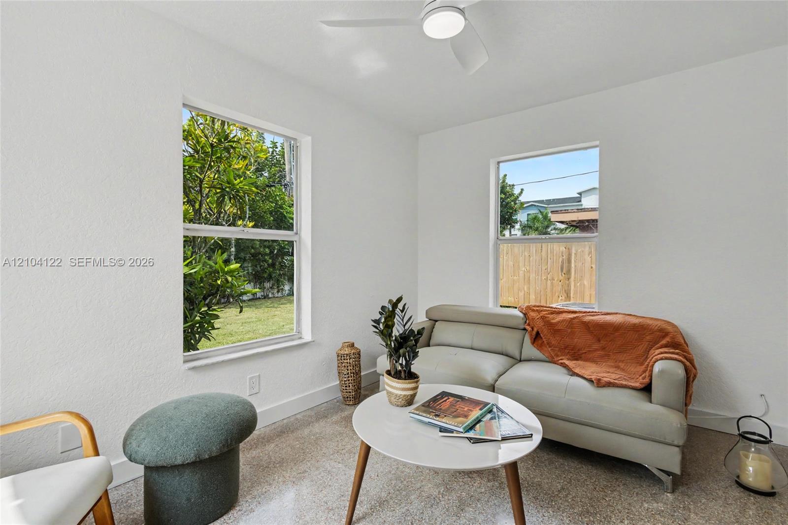 471 SW 27th Terrace gallery image #17