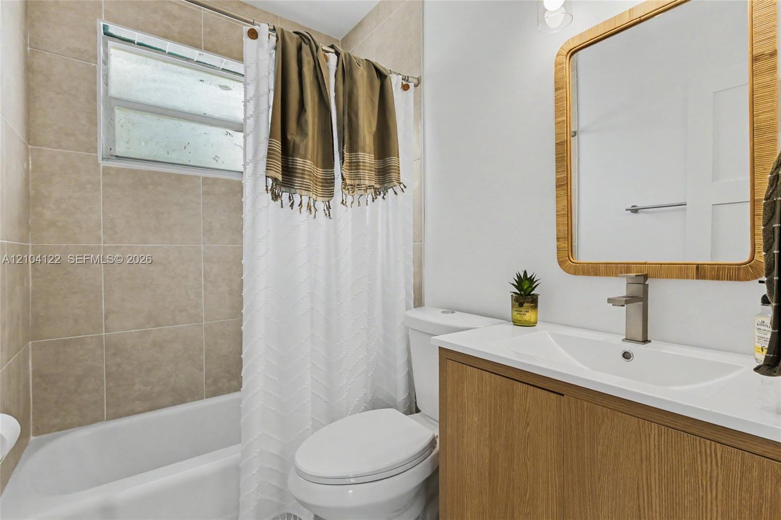471 SW 27th Terrace gallery image #23