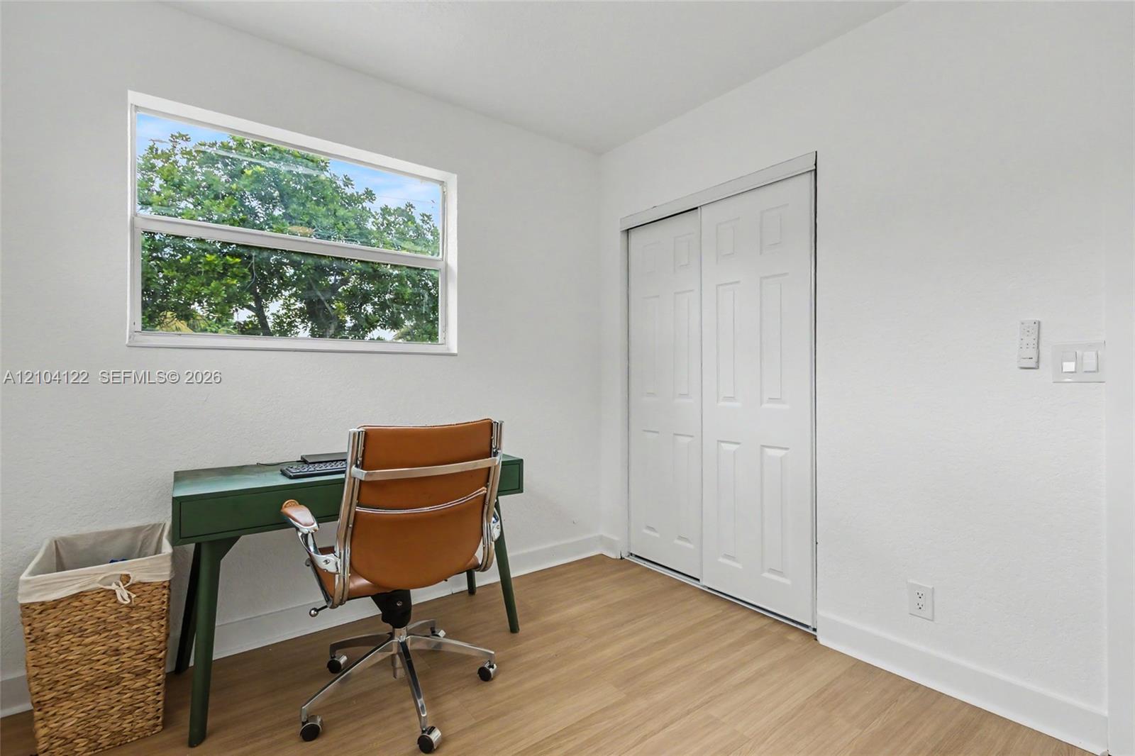 471 SW 27th Terrace gallery image #26
