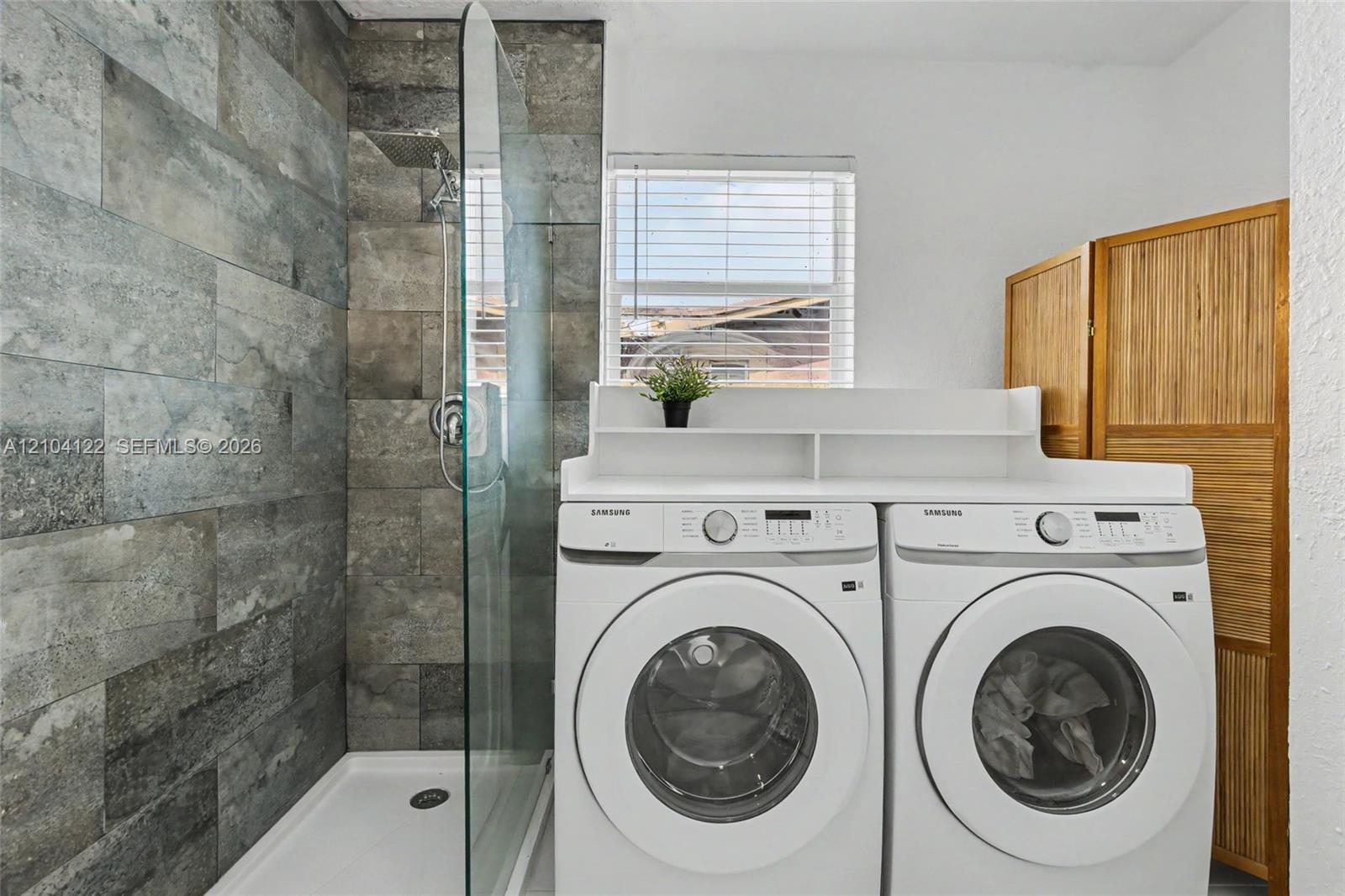 471 SW 27th Terrace gallery image #29