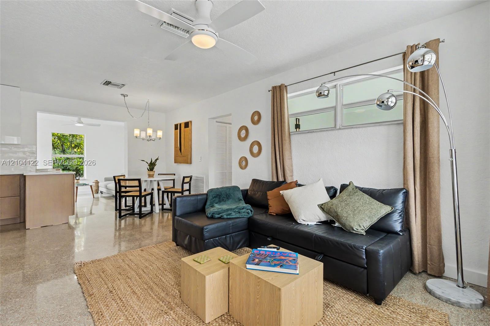 471 SW 27th Terrace gallery image #5