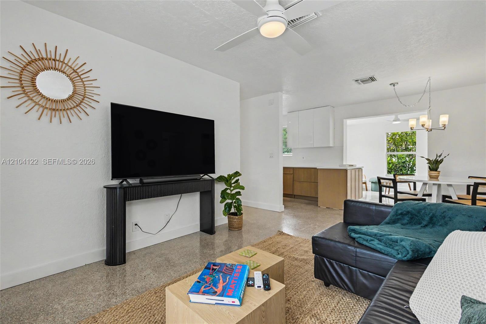 471 SW 27th Terrace gallery image #7