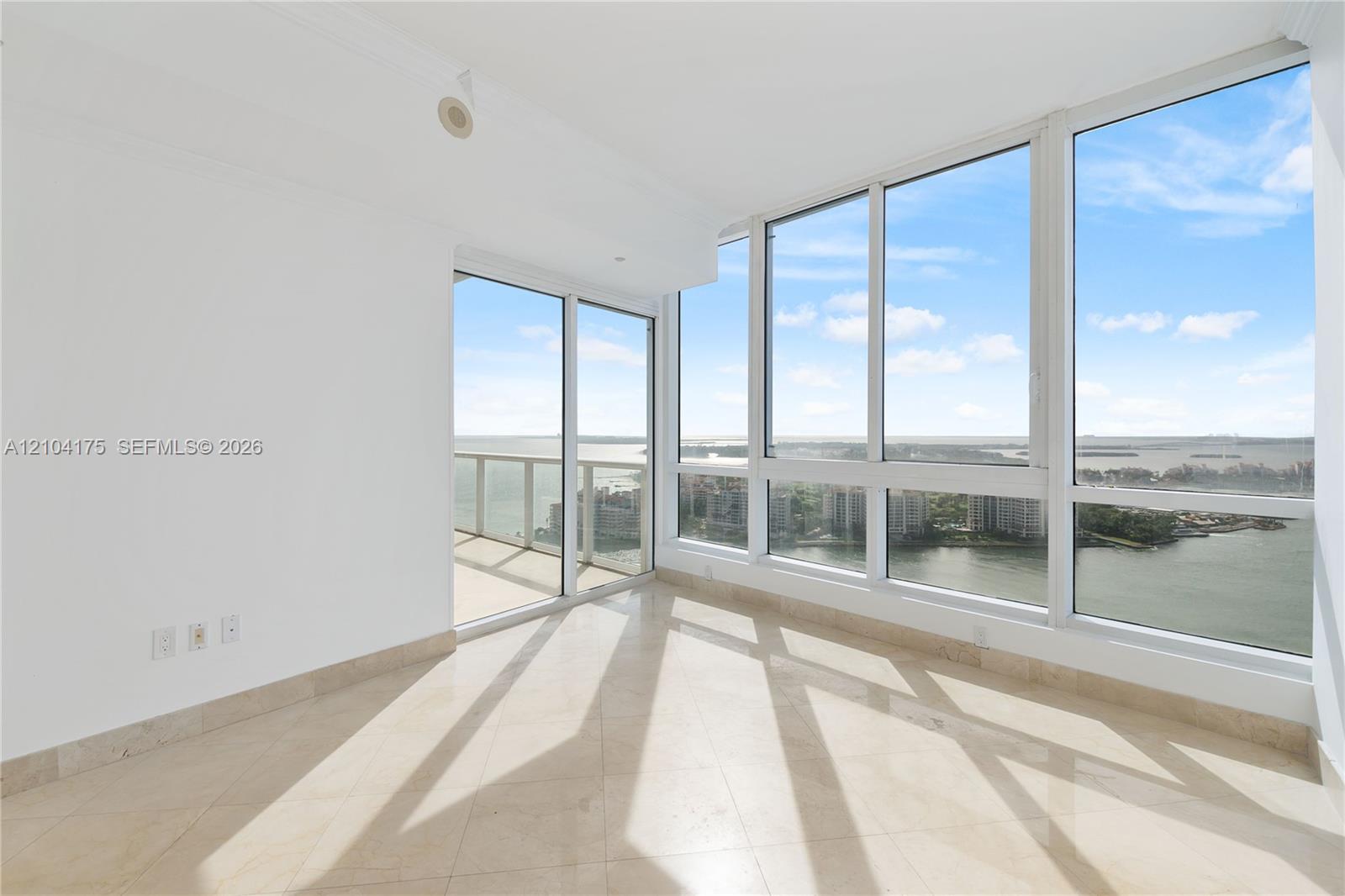100 S Pointe Drive gallery image #11
