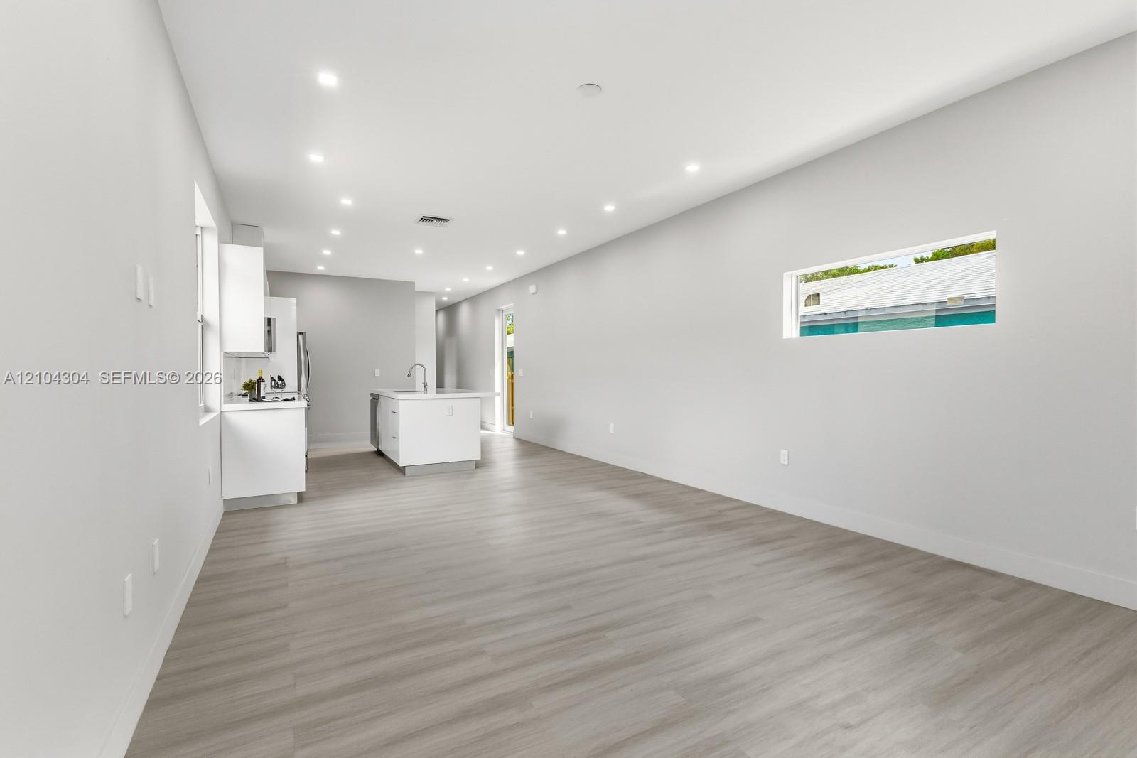 1028 NW 8th Avenue gallery image #14