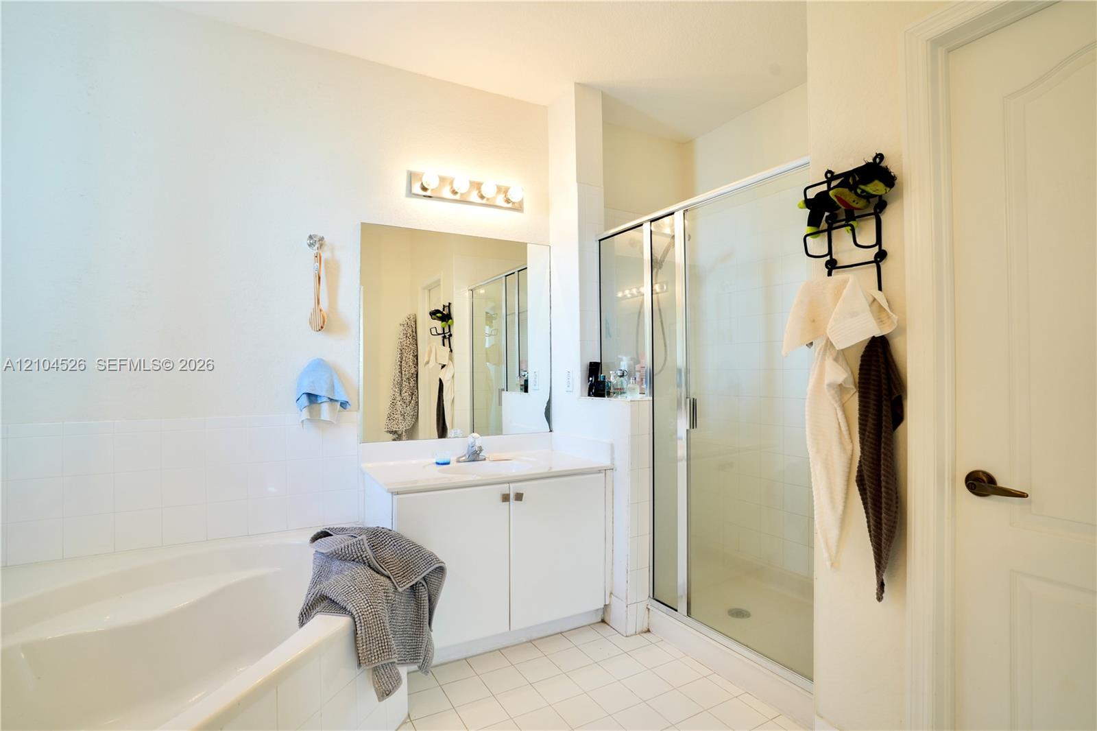 7639 NW 113th Path gallery image #25