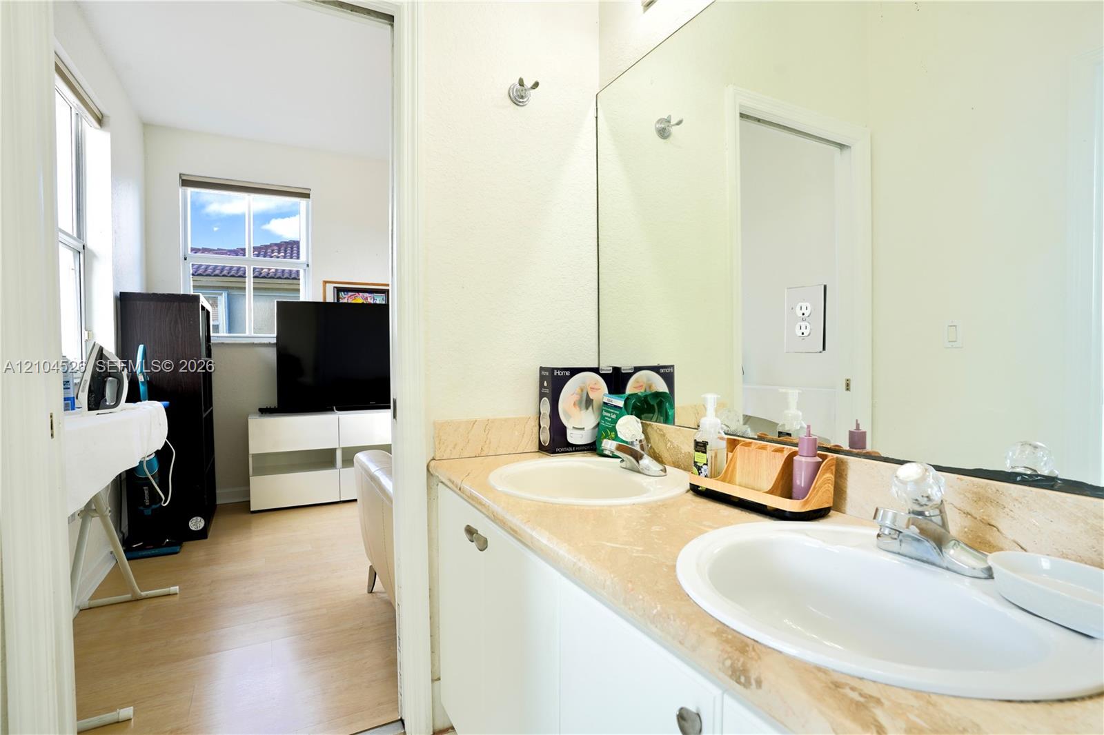 7639 NW 113th Path gallery image #36