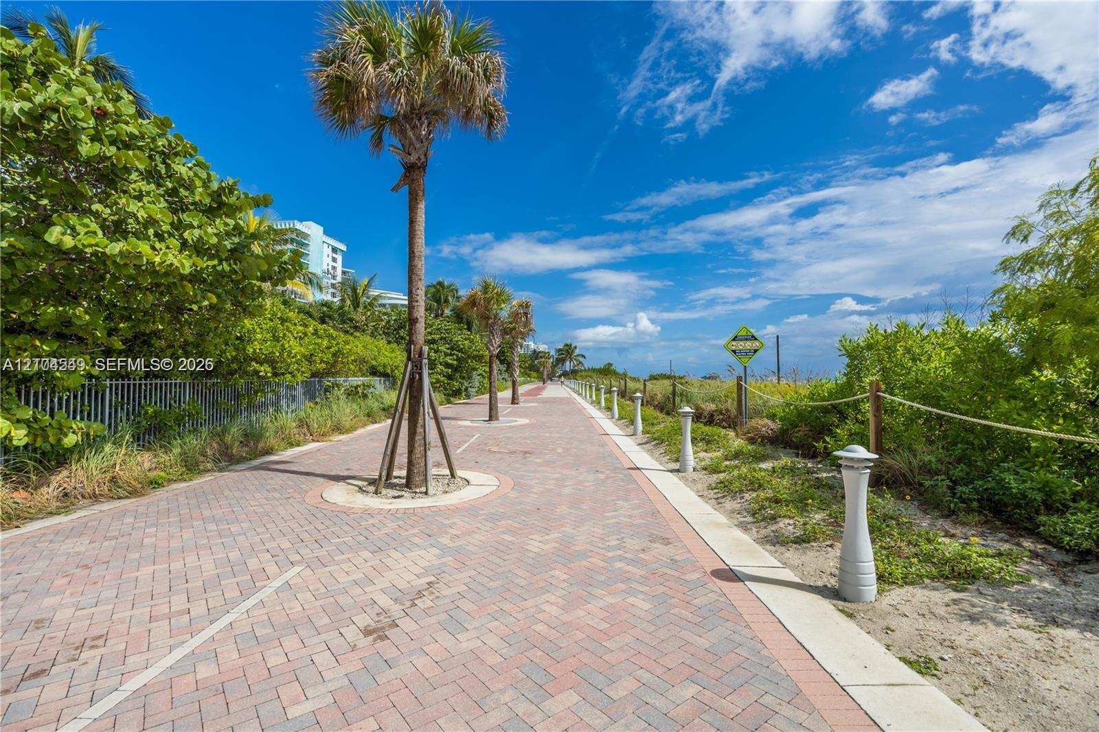 5055 Collins Avenue gallery image #27