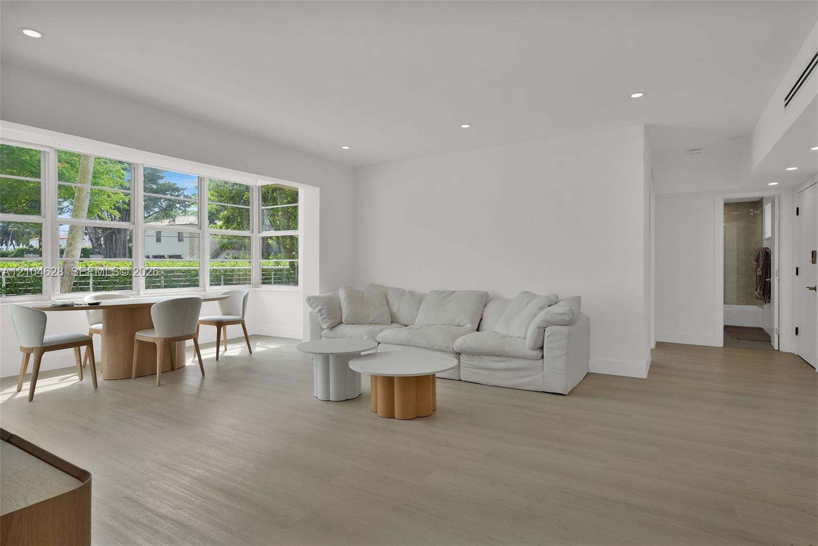 4800 Pine Tree Drive gallery image #10