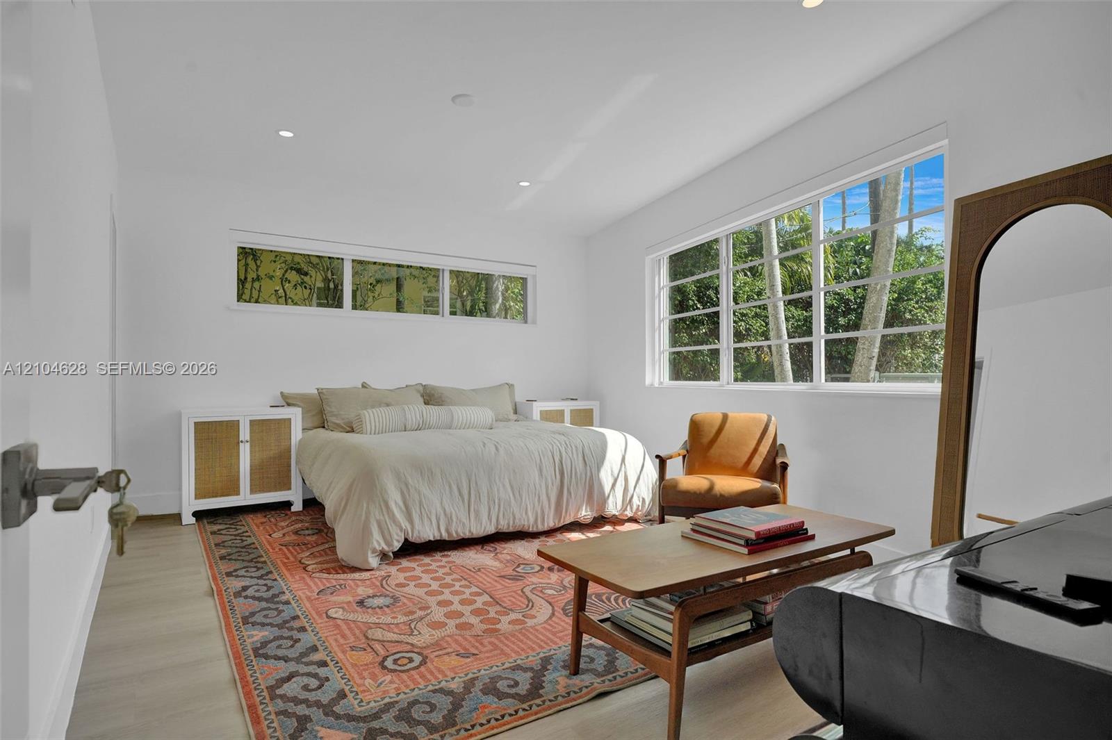 4800 Pine Tree Drive gallery image #4