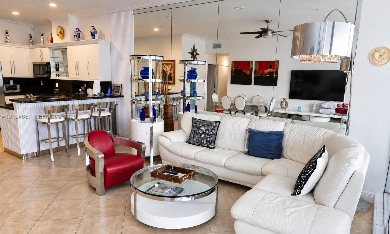 5601 Collins Avenue gallery image #5